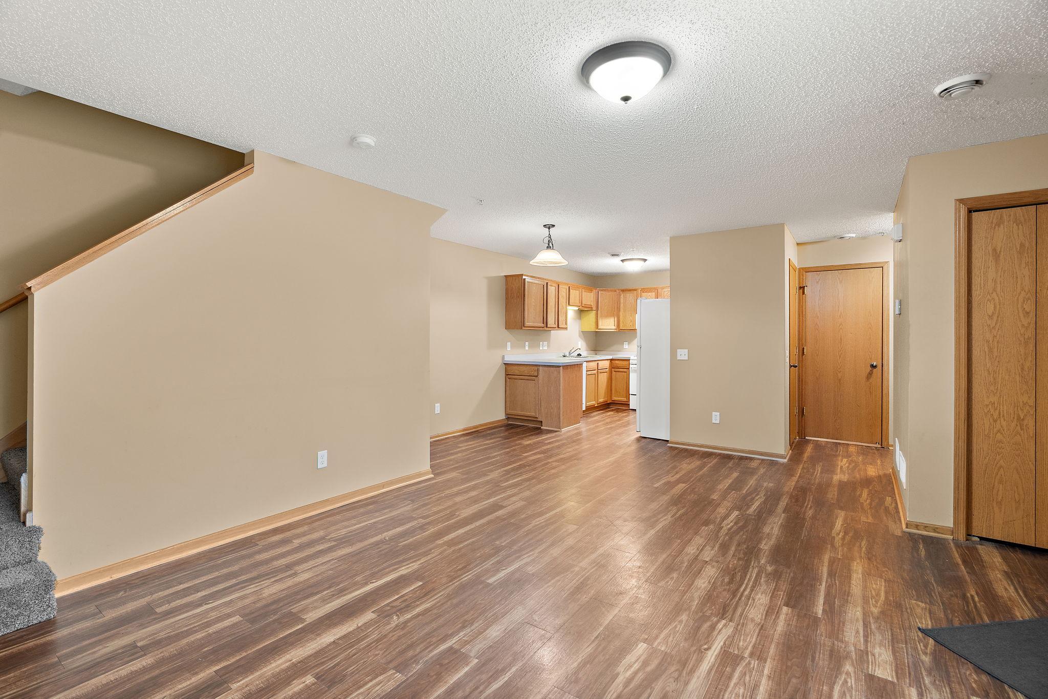 208 E Orchard Street Property Photo 6