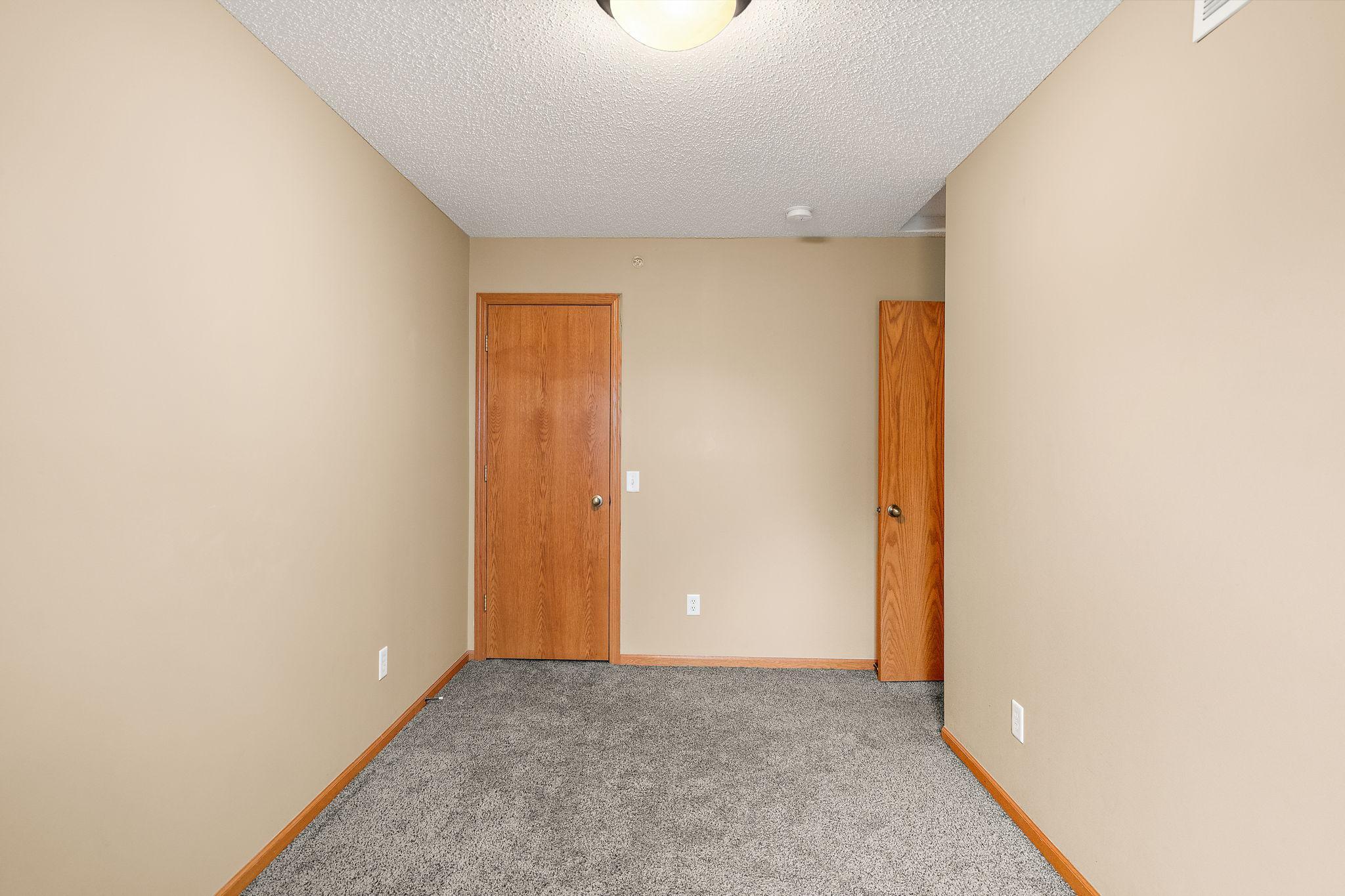 208 E Orchard Street Property Photo 20