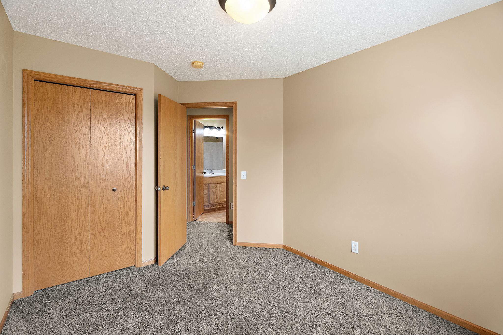 208 E Orchard Street Property Photo 22