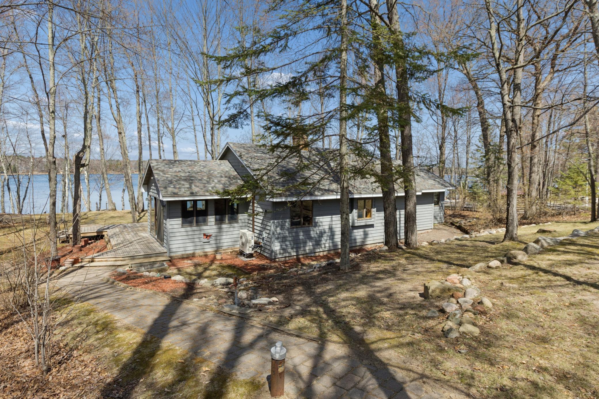 19548 Blue Lane E Property Photo 4