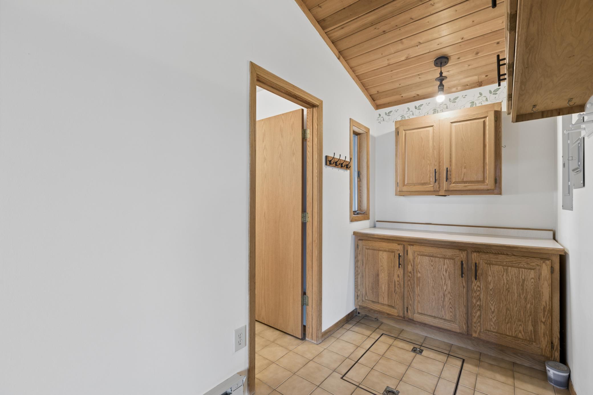 19548 Blue Lane E Property Photo 16