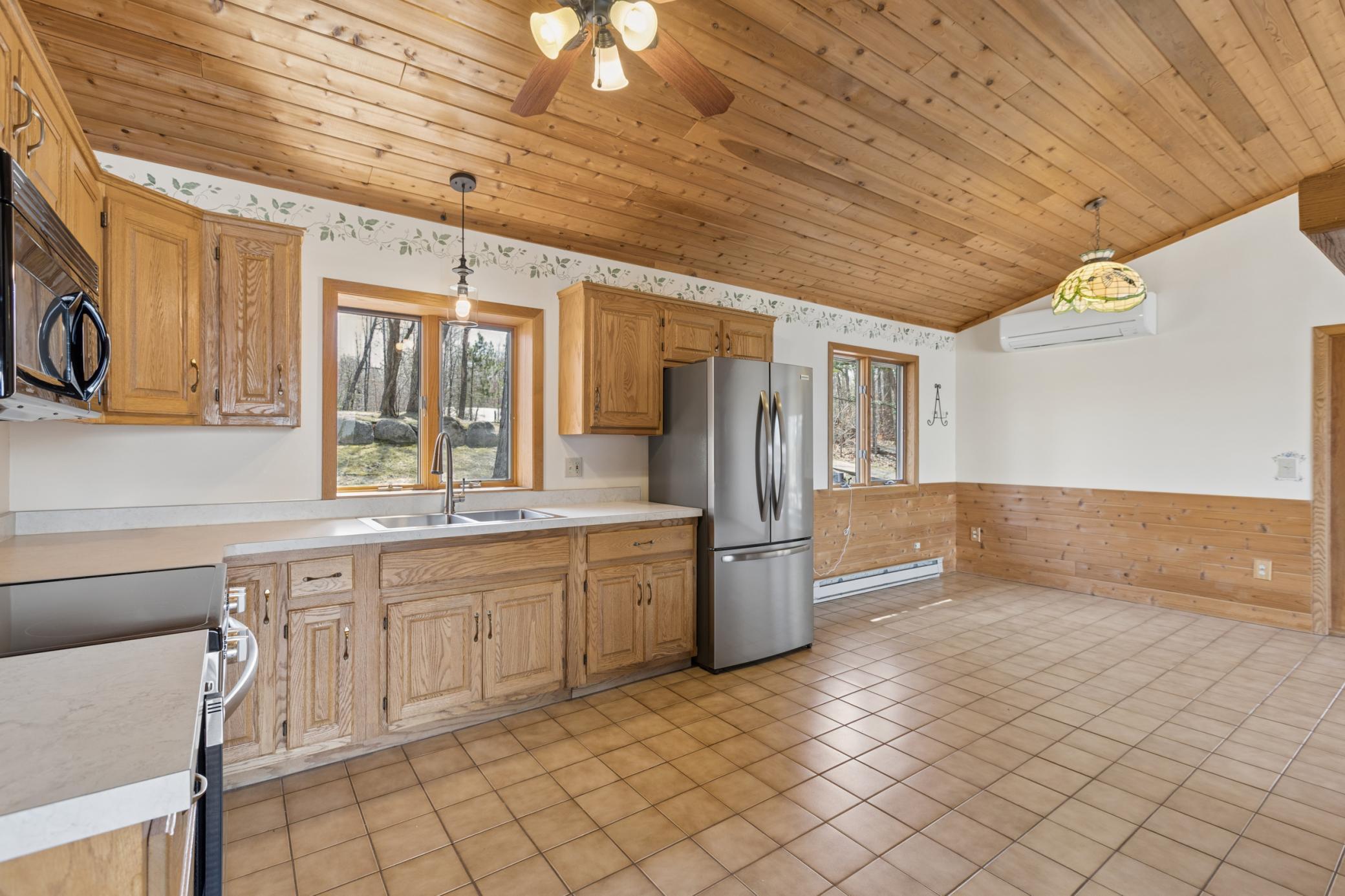 19548 Blue Lane E Property Photo 18