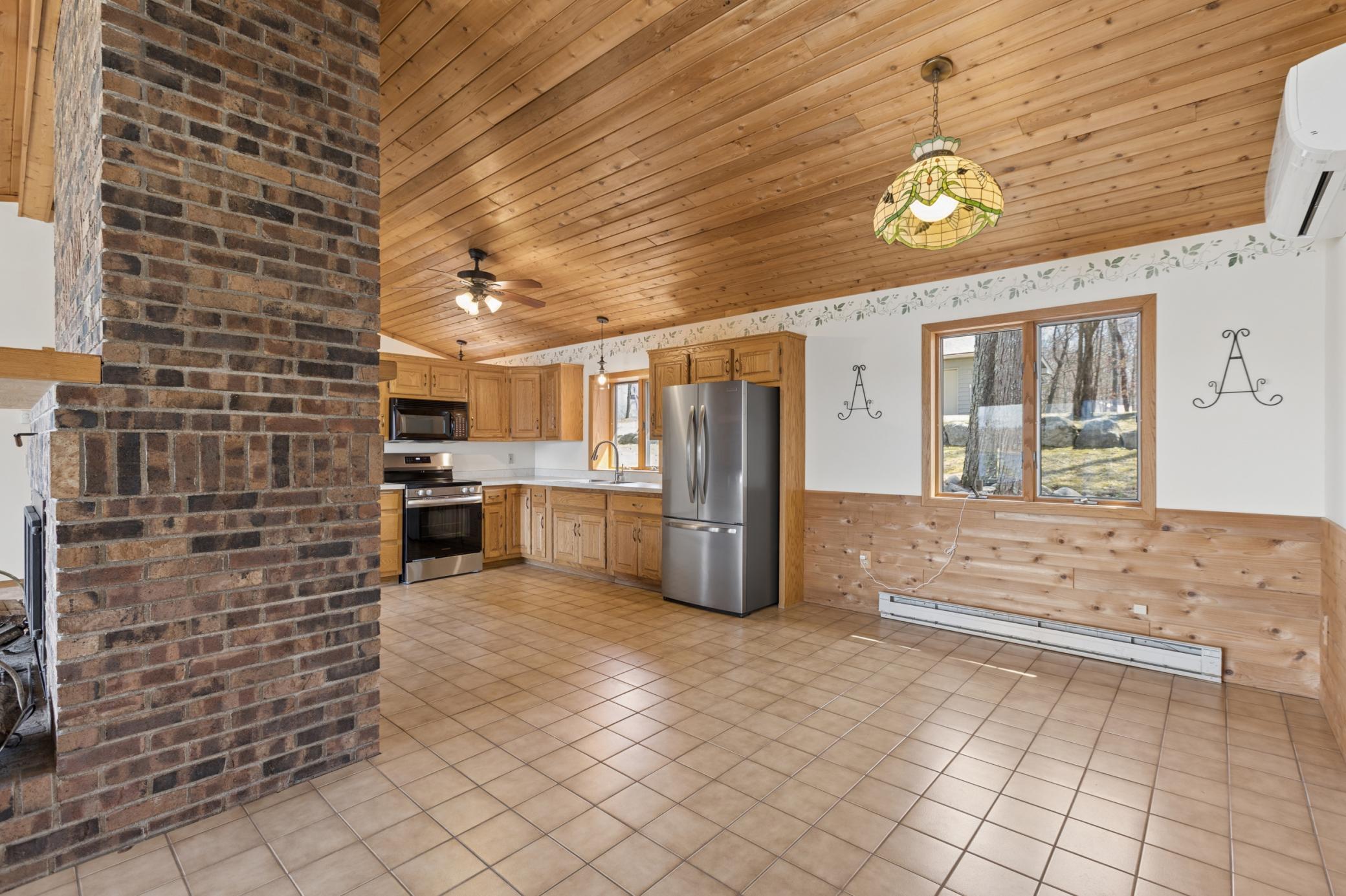 19548 Blue Lane E Property Photo 21