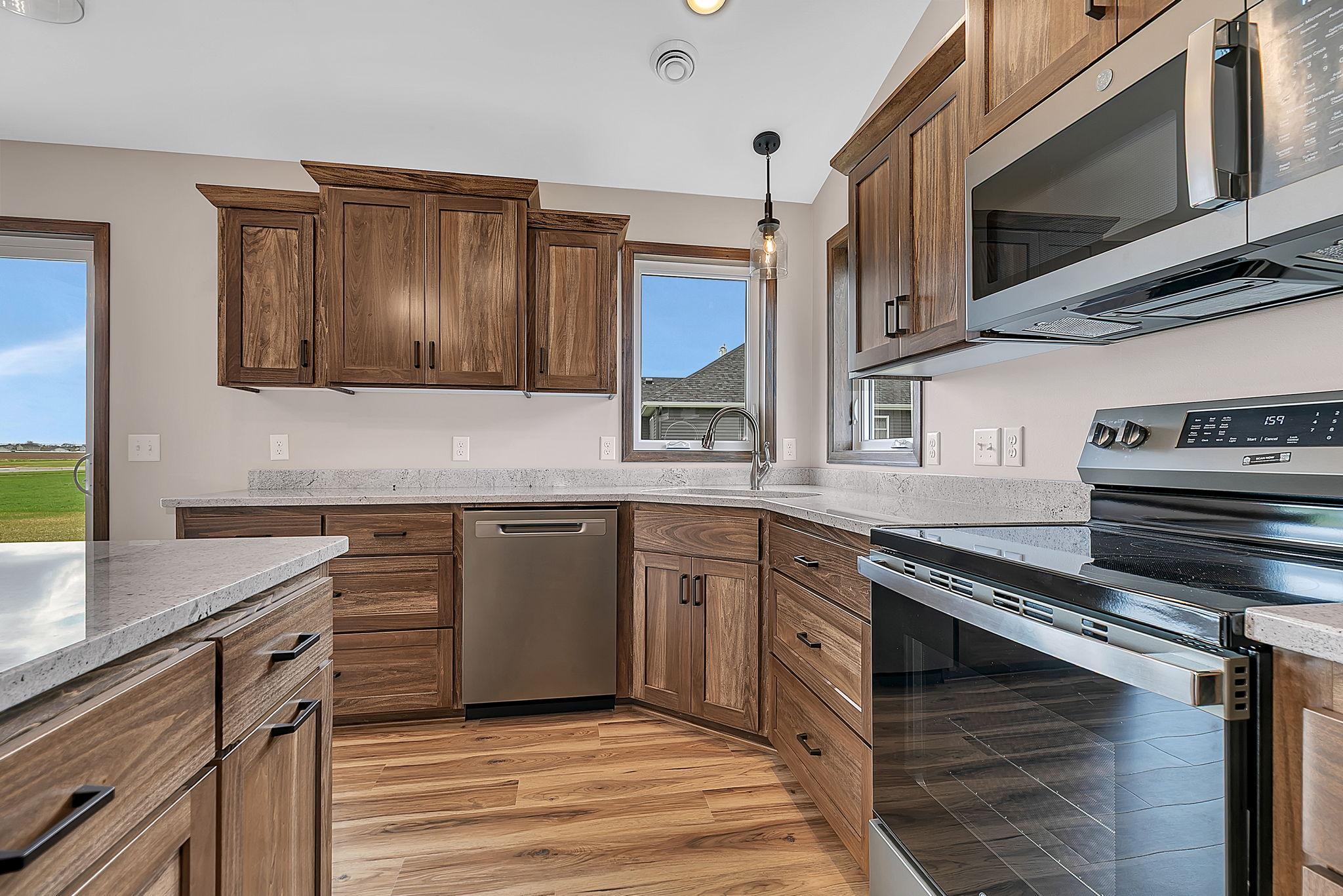 2000 Sandstone Loop N Property Photo 6