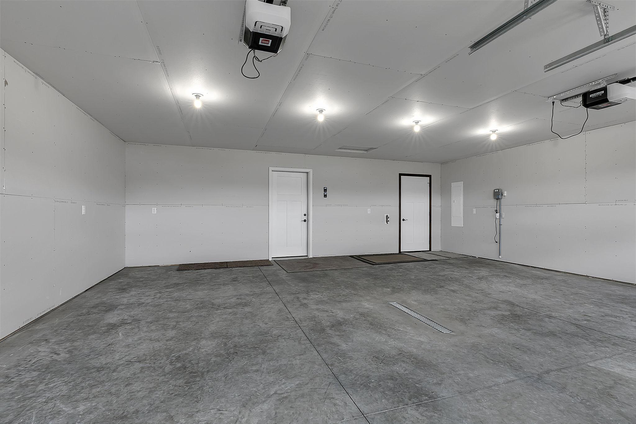 2000 Sandstone Loop N Property Photo 16