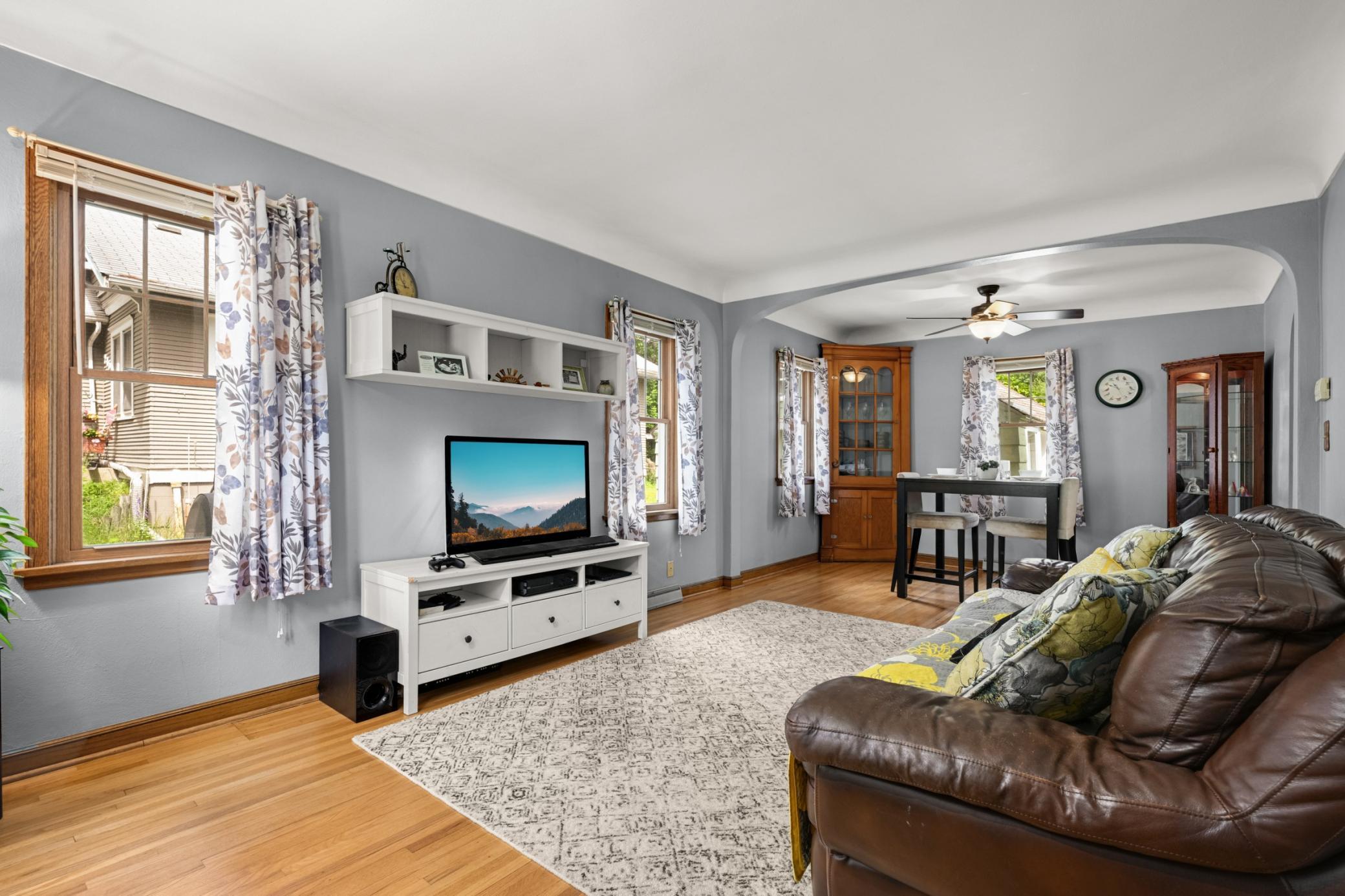 209 Robie Street W Property Photo 5
