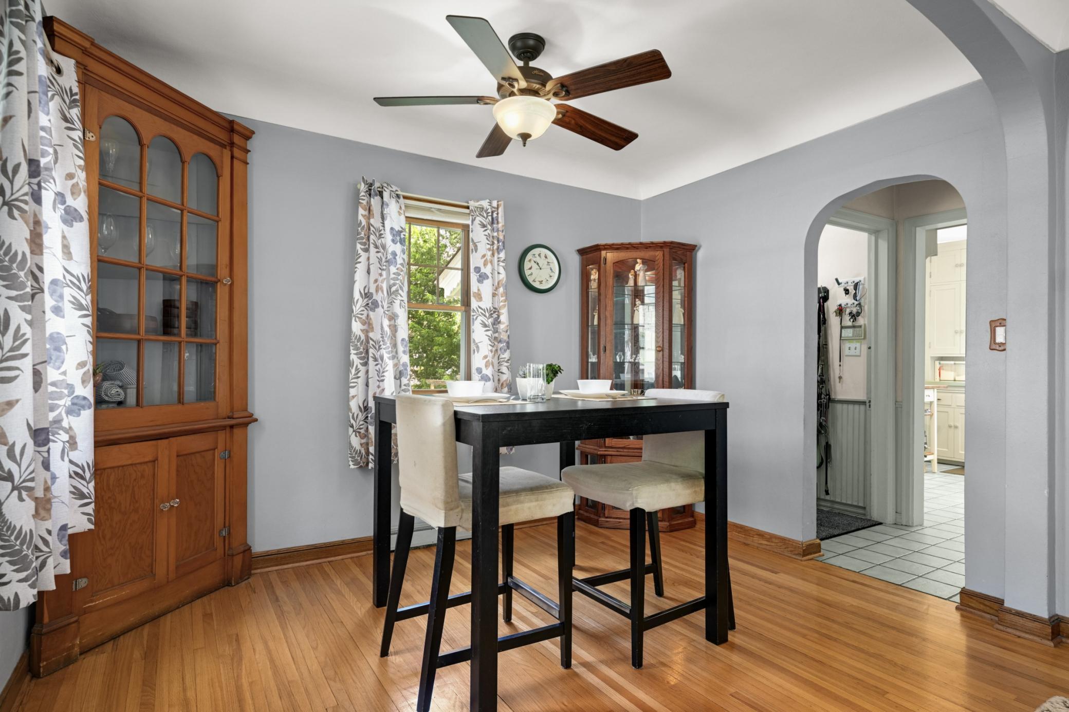 209 Robie Street W Property Photo 8