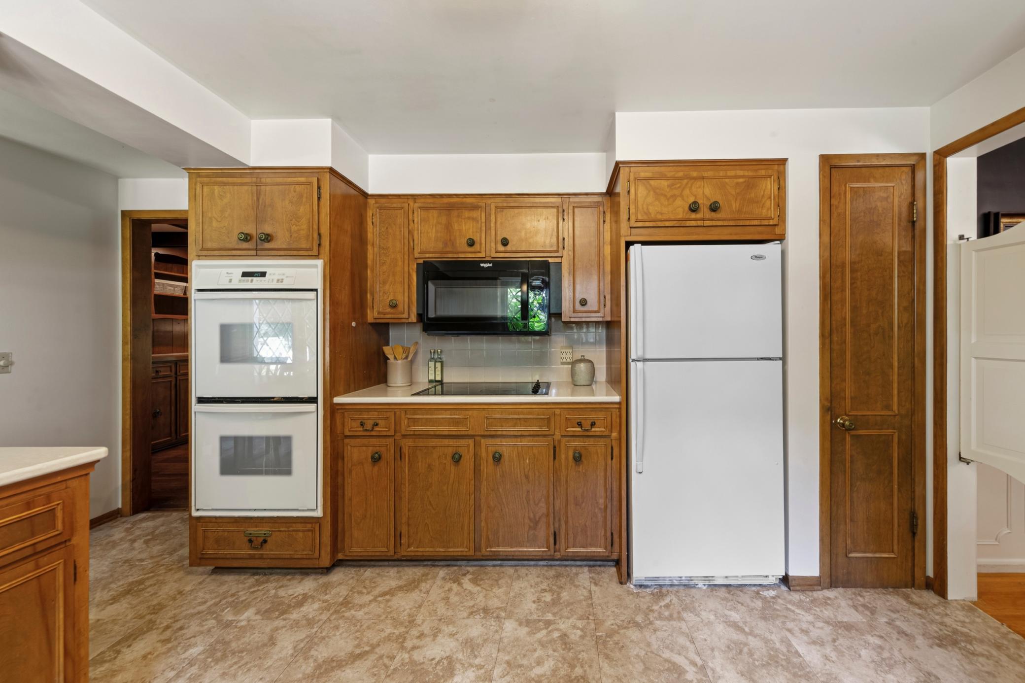 2100 Linn Drive Property Photo 14