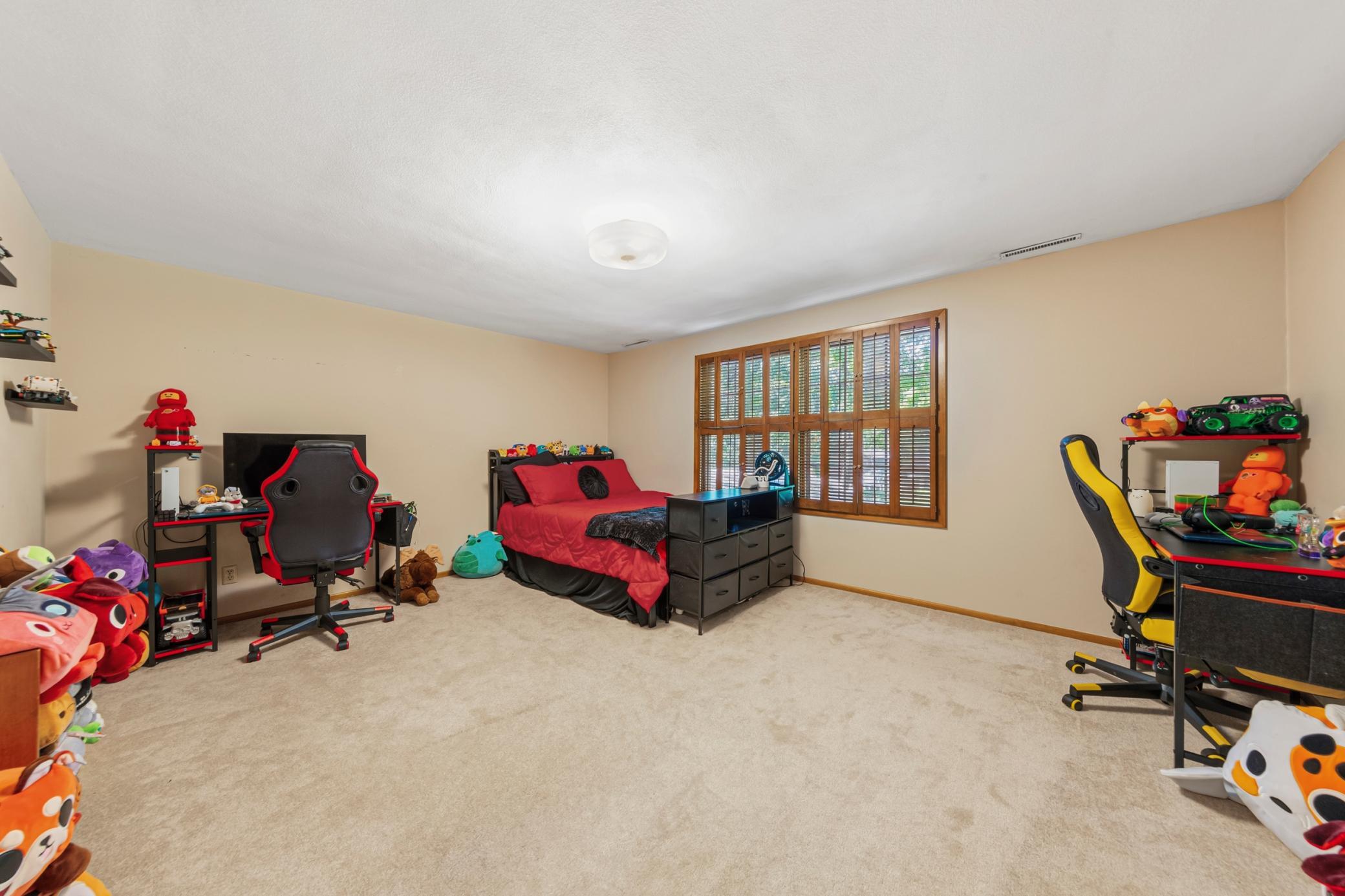 2100 Linn Drive Property Photo 23