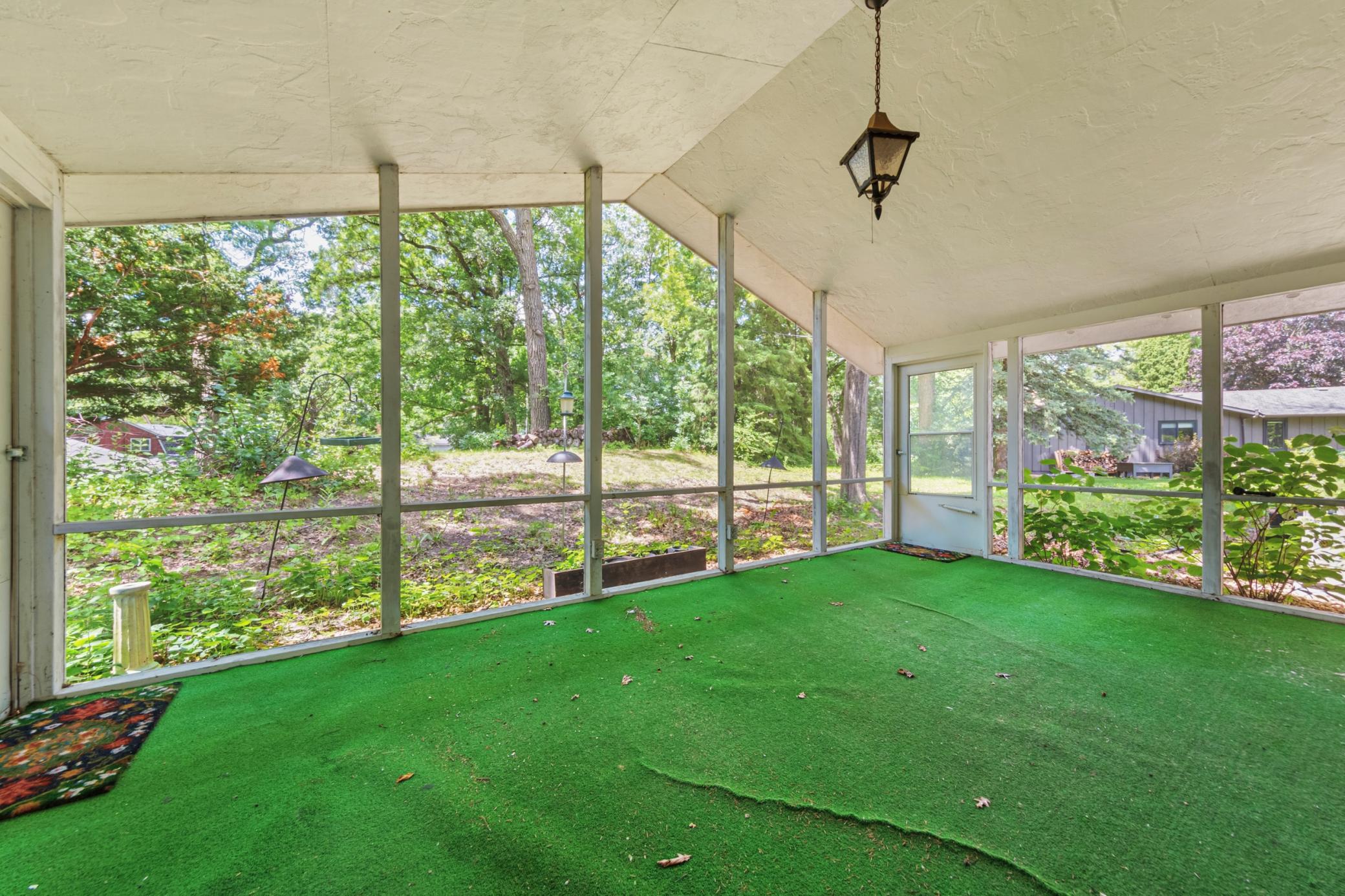 2100 Linn Drive Property Photo 30
