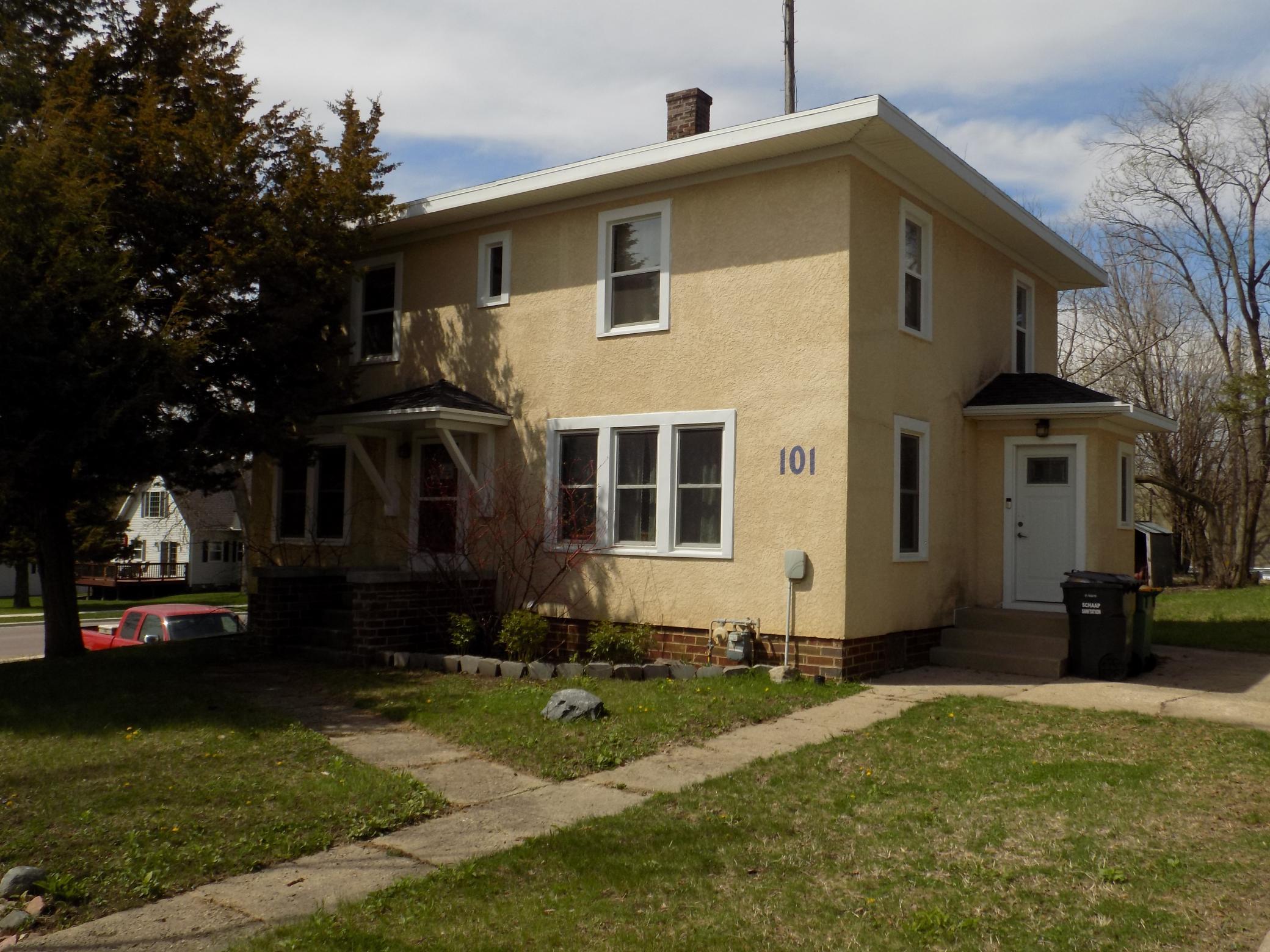 101 4th Avenue N Property Photo 1