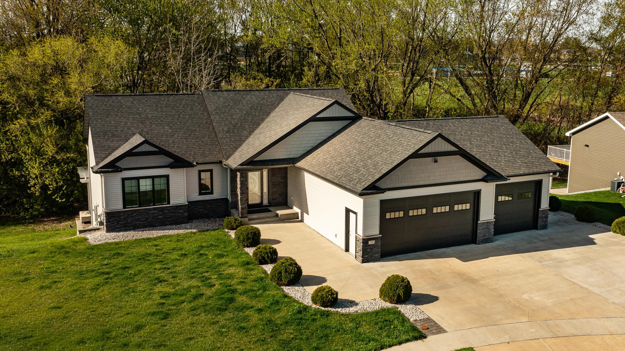 505 21st Place Ne Property Photo 1