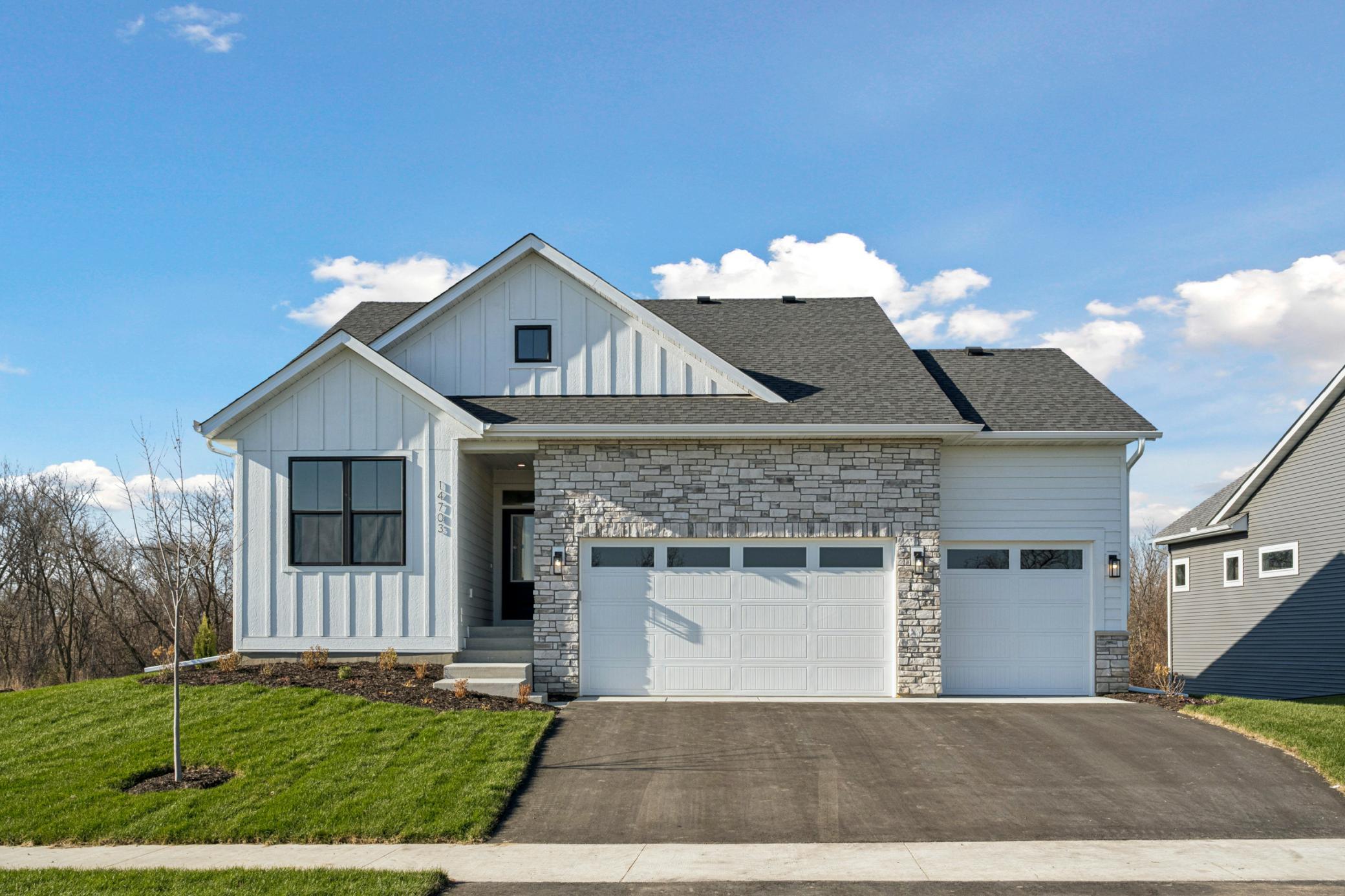 14703 Kingsview Lane N Property Photo 1