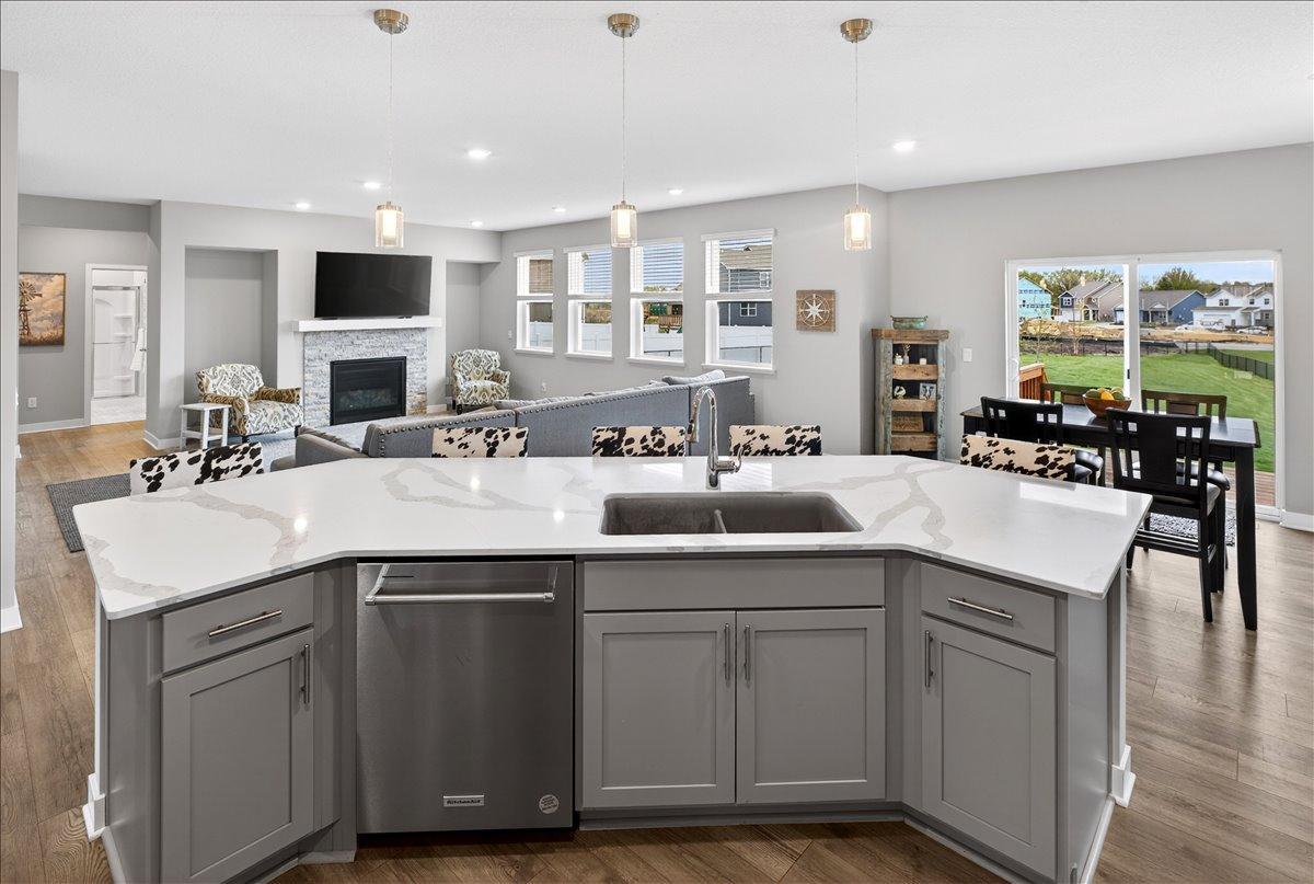 415 Prairie Rose Lane Property Photo 4