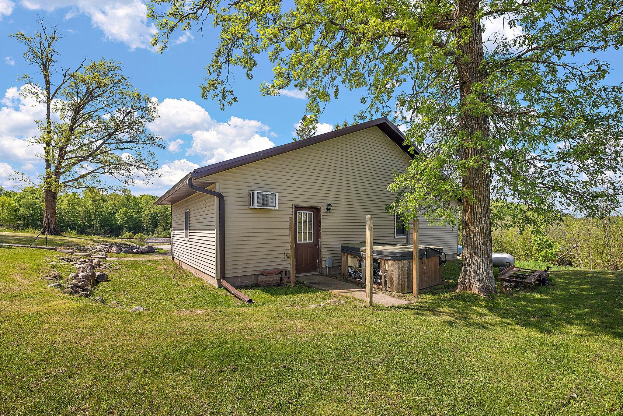 36775 Us Highway 169 Property Photo 3