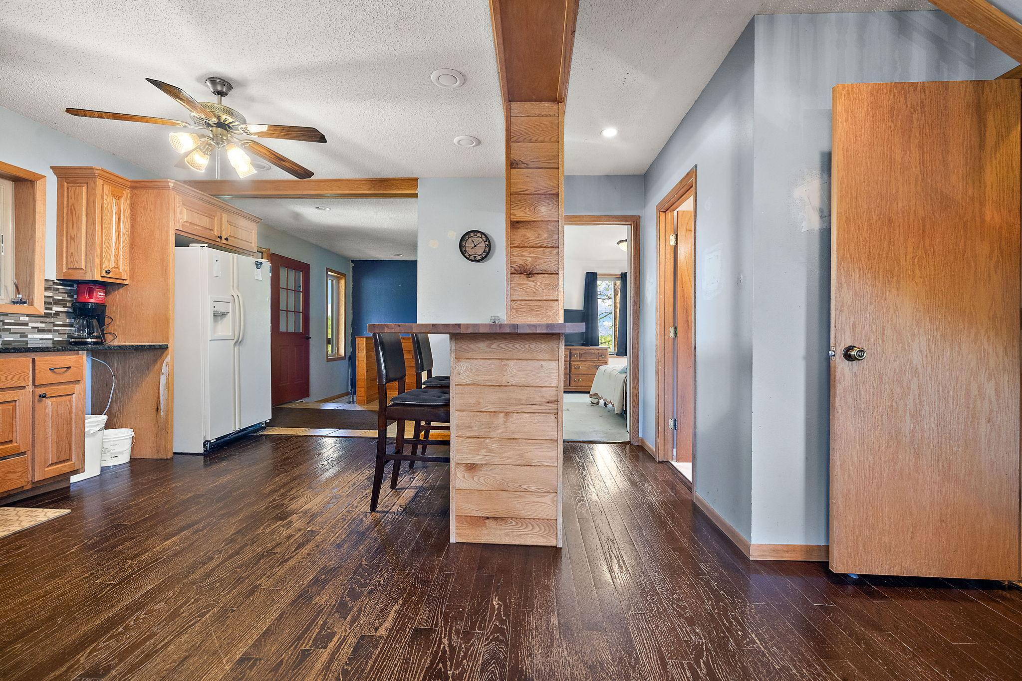 36775 Us Highway 169 Property Photo 9