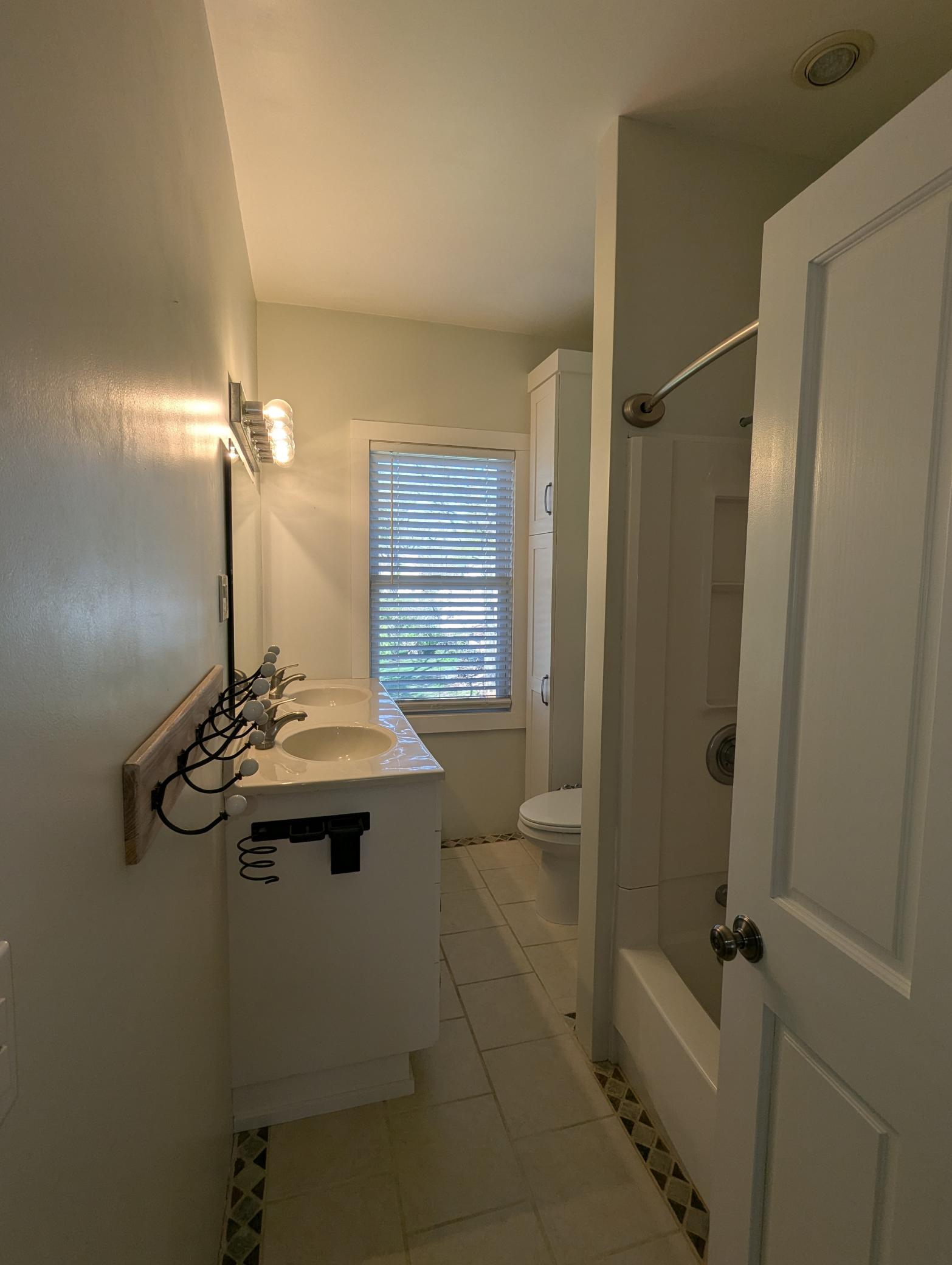 405 Vine Avenue Property Photo 33