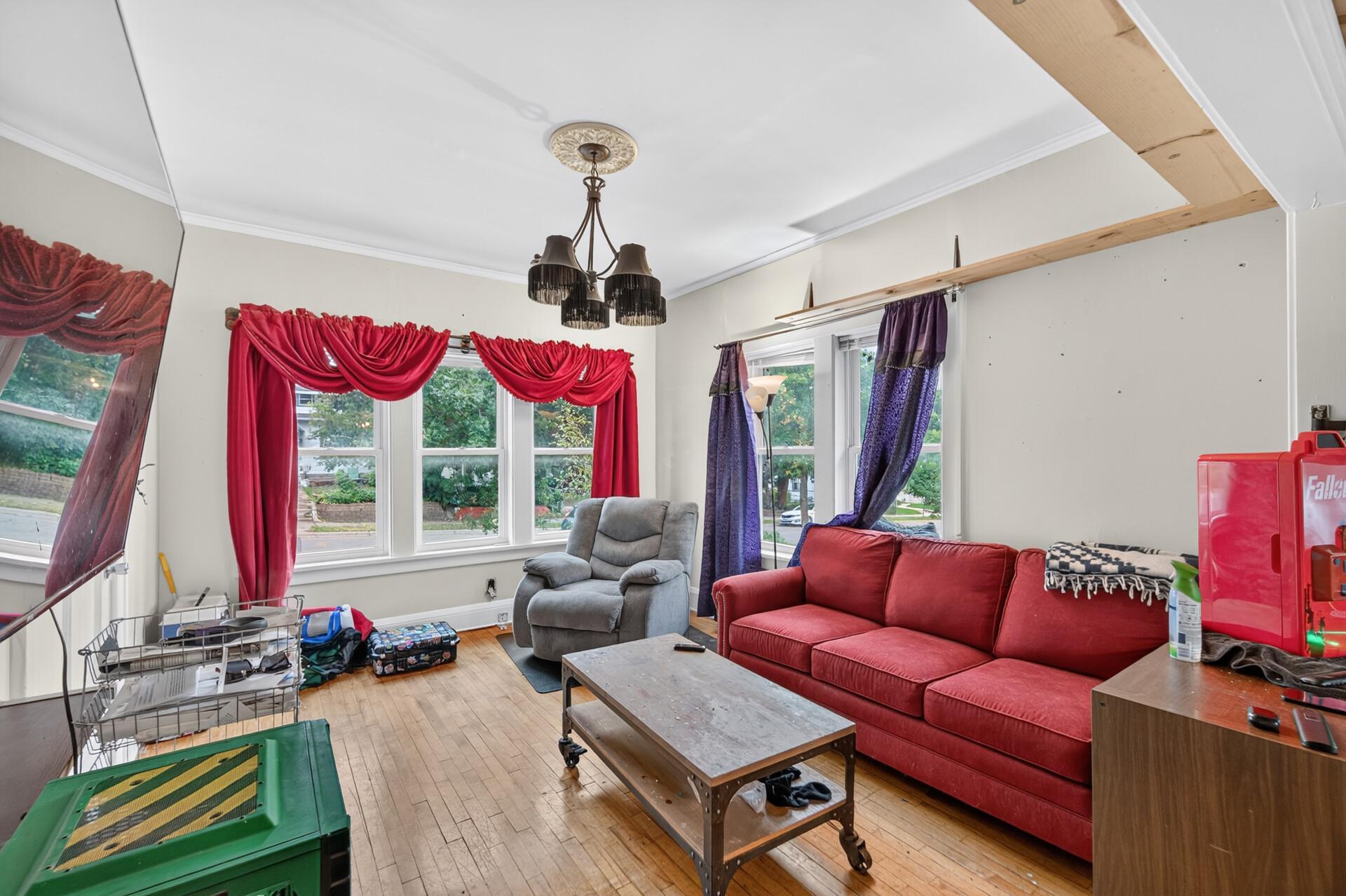 3455 Girard Avenue N Property Photo 2