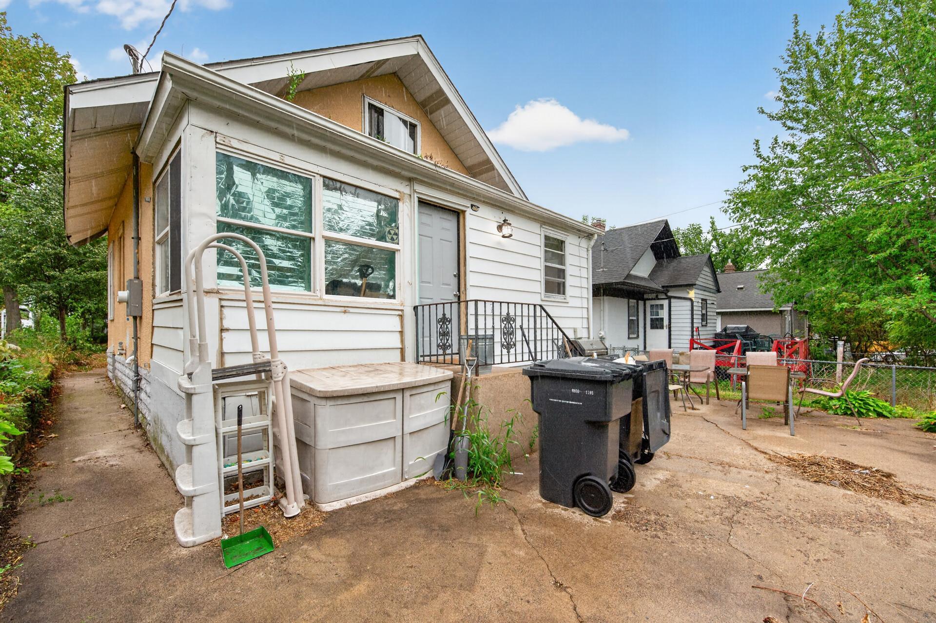 3455 Girard Avenue N Property Photo 21