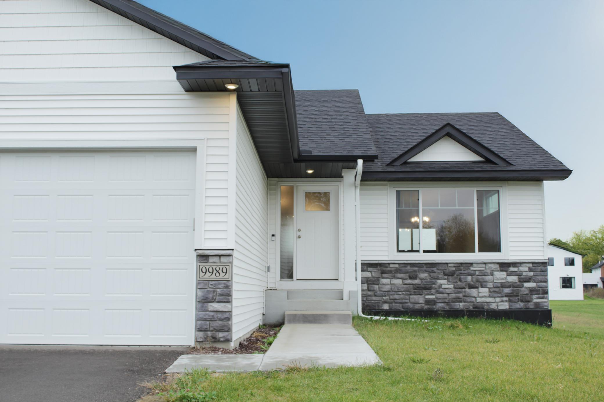 9989 14th Circle Ne Property Photo 2
