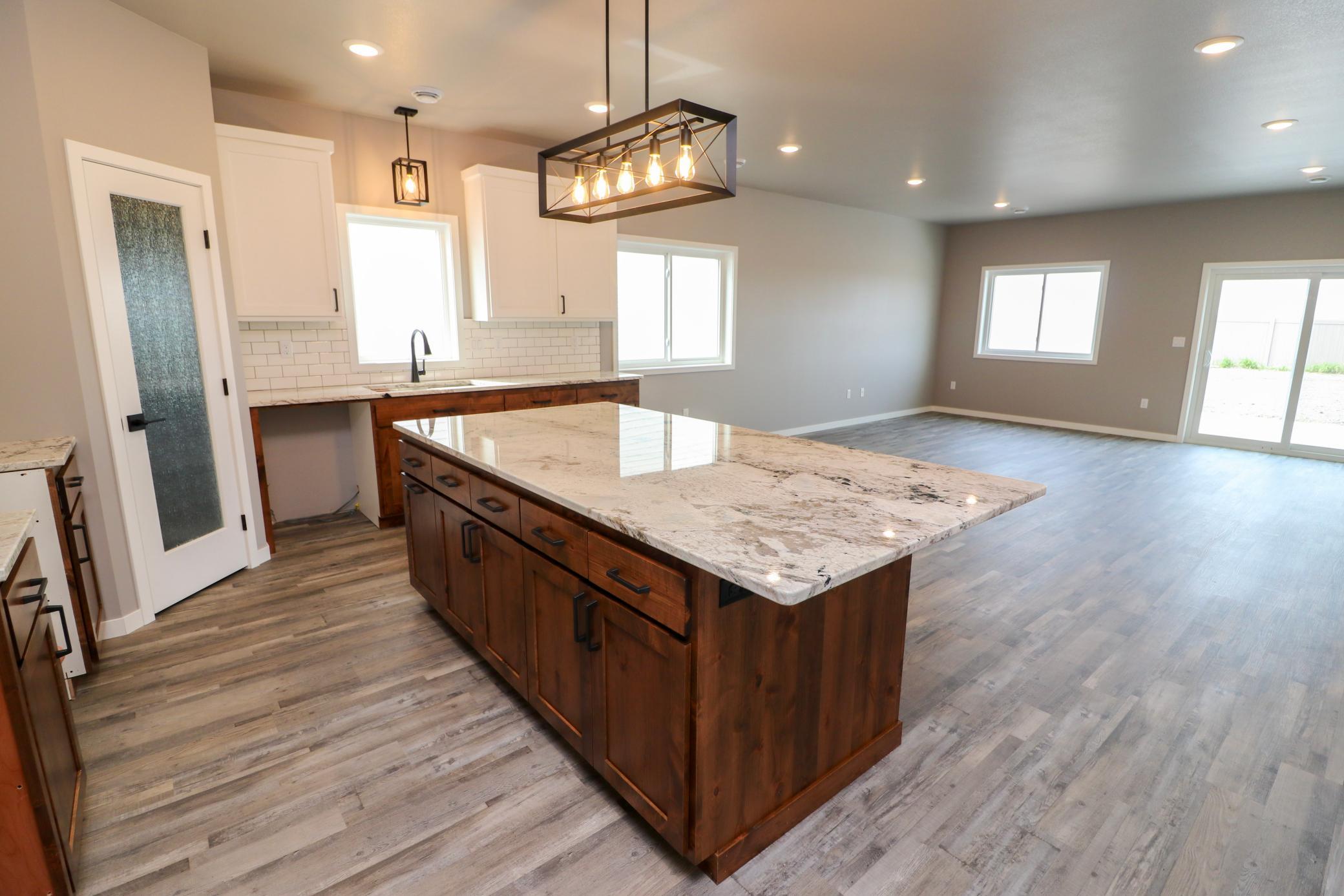 728 1st Avenue Property Photo 2