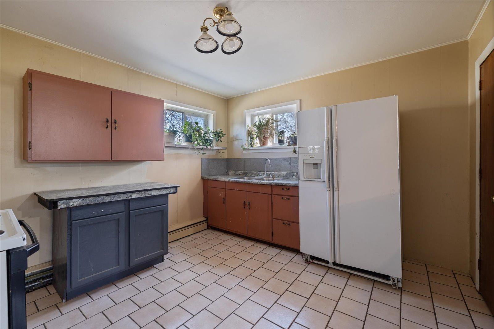 429 S 4th Avenue E Property Photo 11