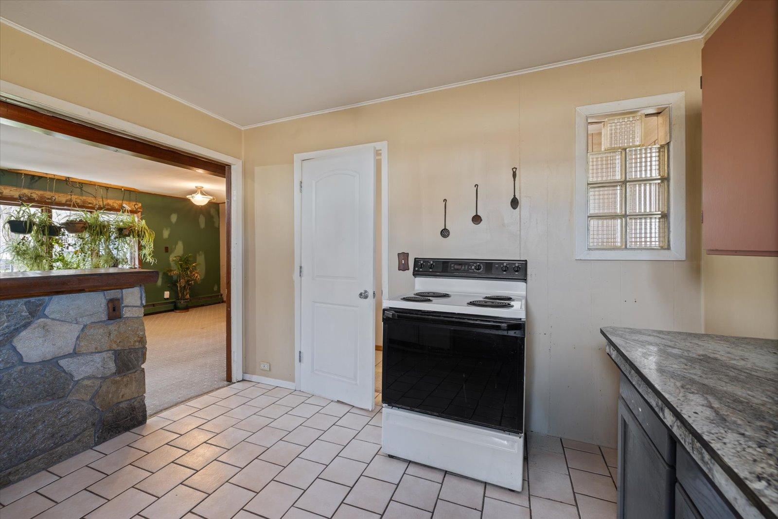 429 S 4th Avenue E Property Photo 13