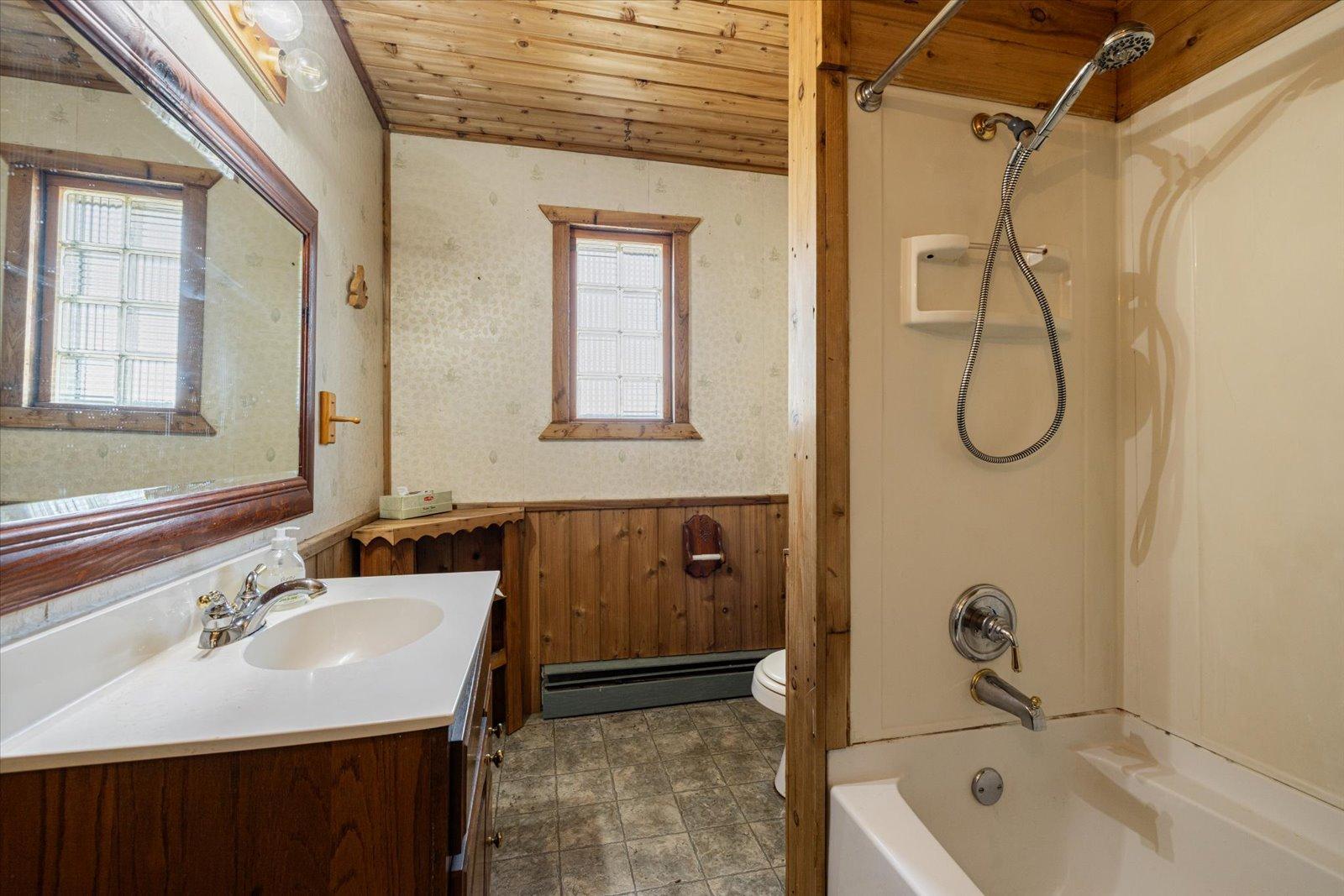 429 S 4th Avenue E Property Photo 27