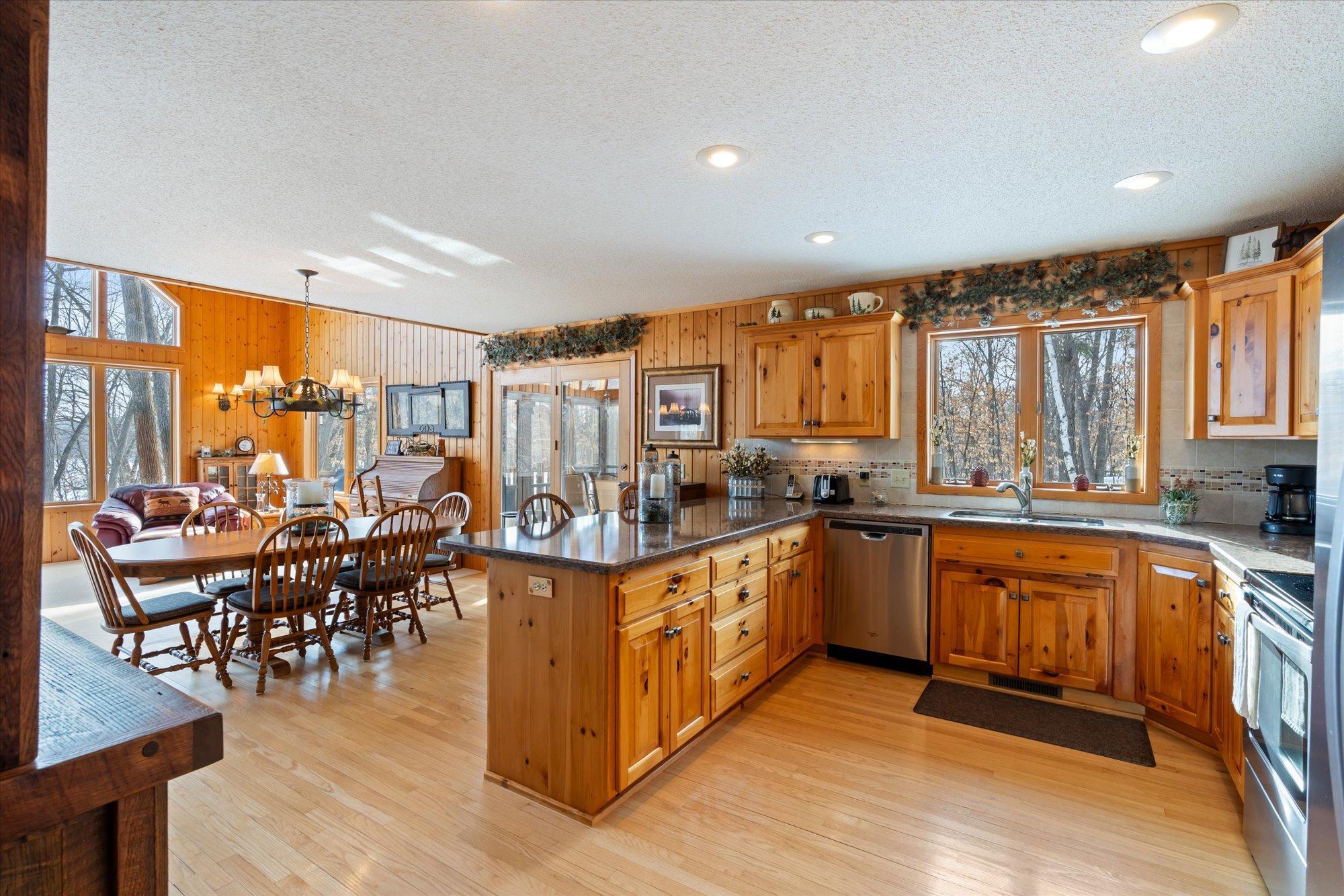 9540 Lake Douglas Way Property Photo 14