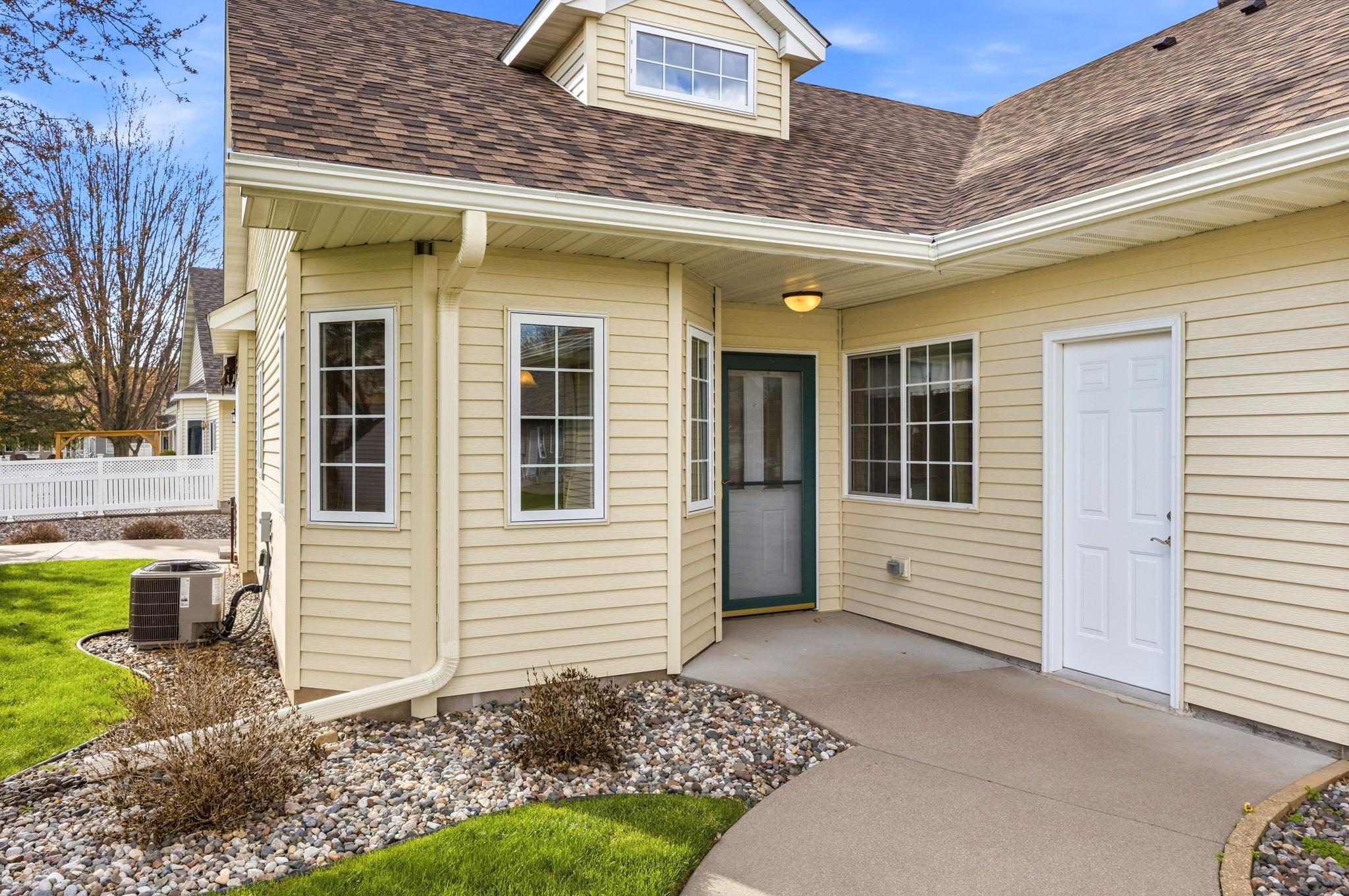 195 Goldfinch Lane Property Photo 3