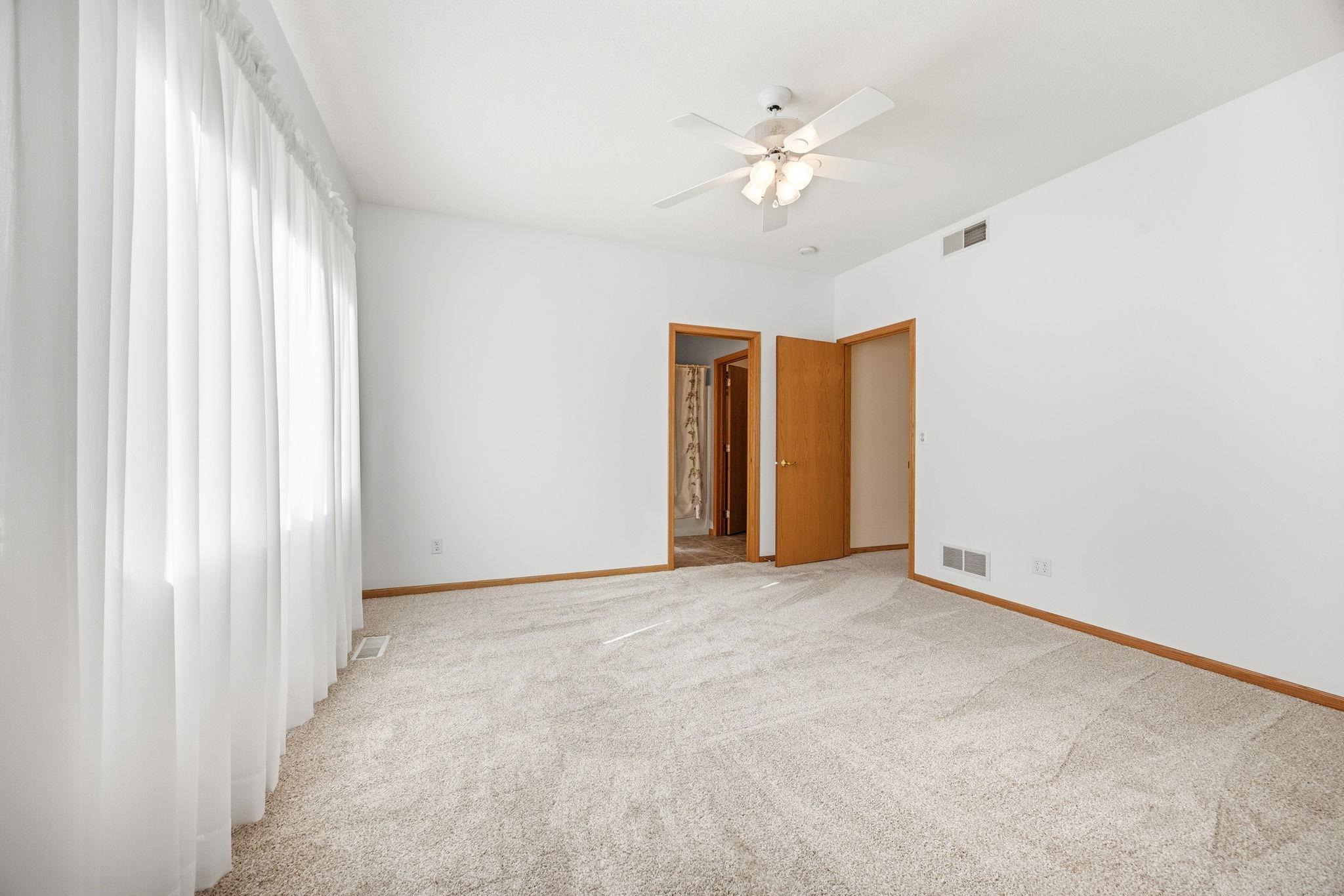 195 Goldfinch Lane Property Photo 13