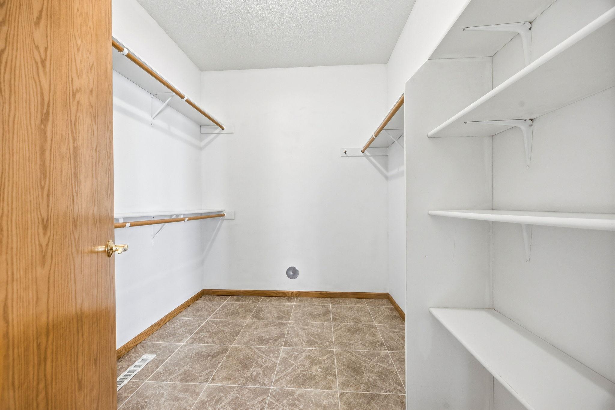 195 Goldfinch Lane Property Photo 14