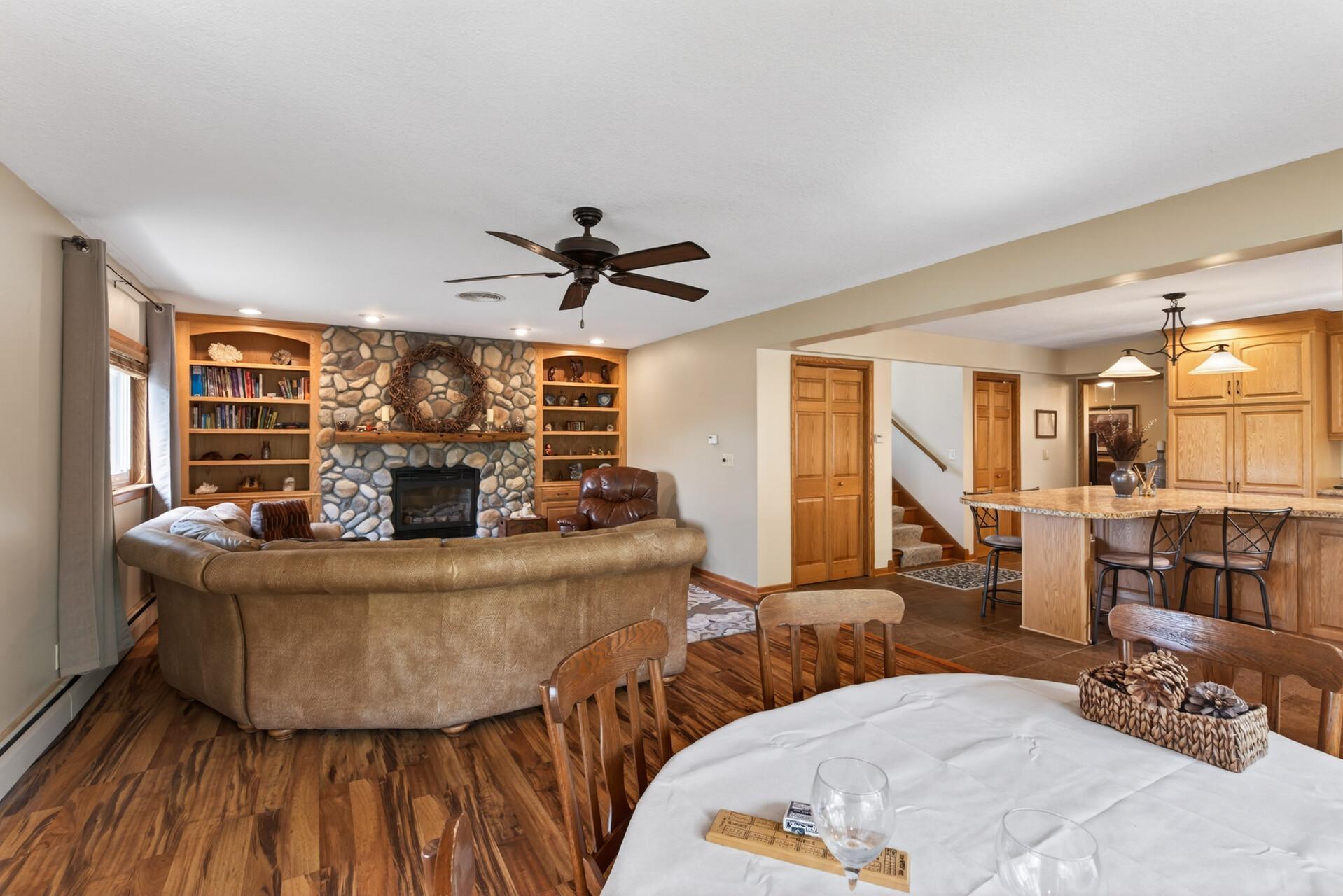 9551 Riverview Road Property Photo 2