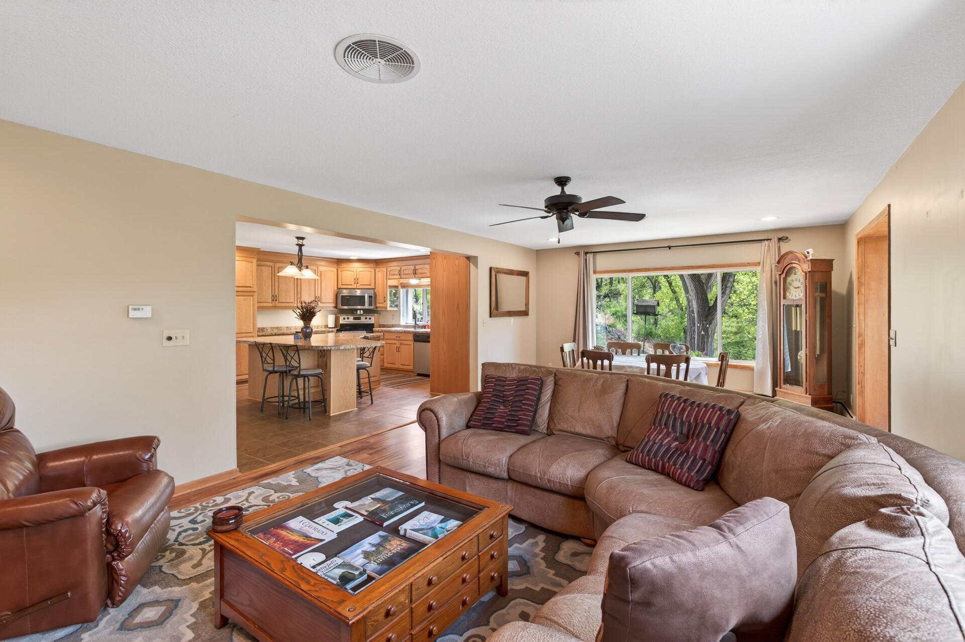 9551 Riverview Road Property Photo 4