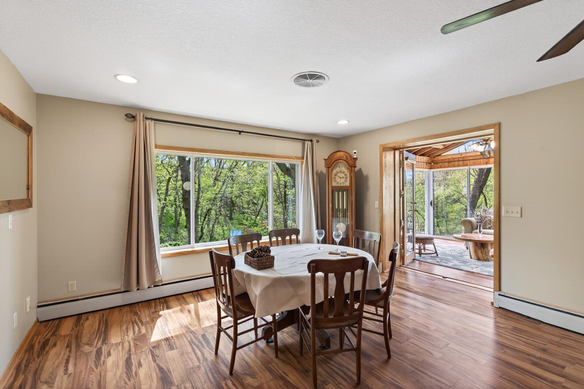 9551 Riverview Road Property Photo 5