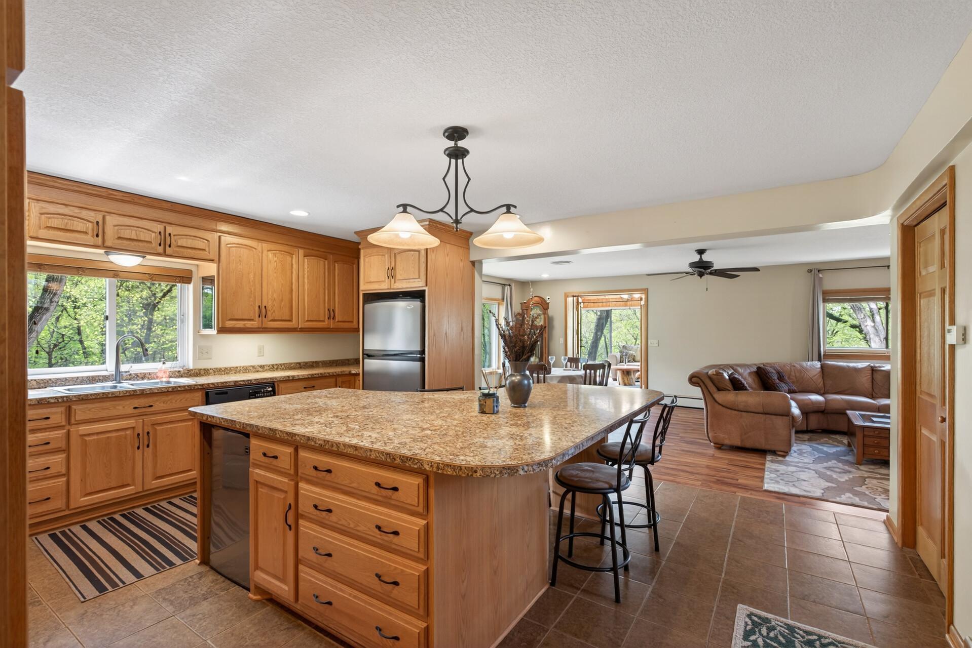 9551 Riverview Road Property Photo 6