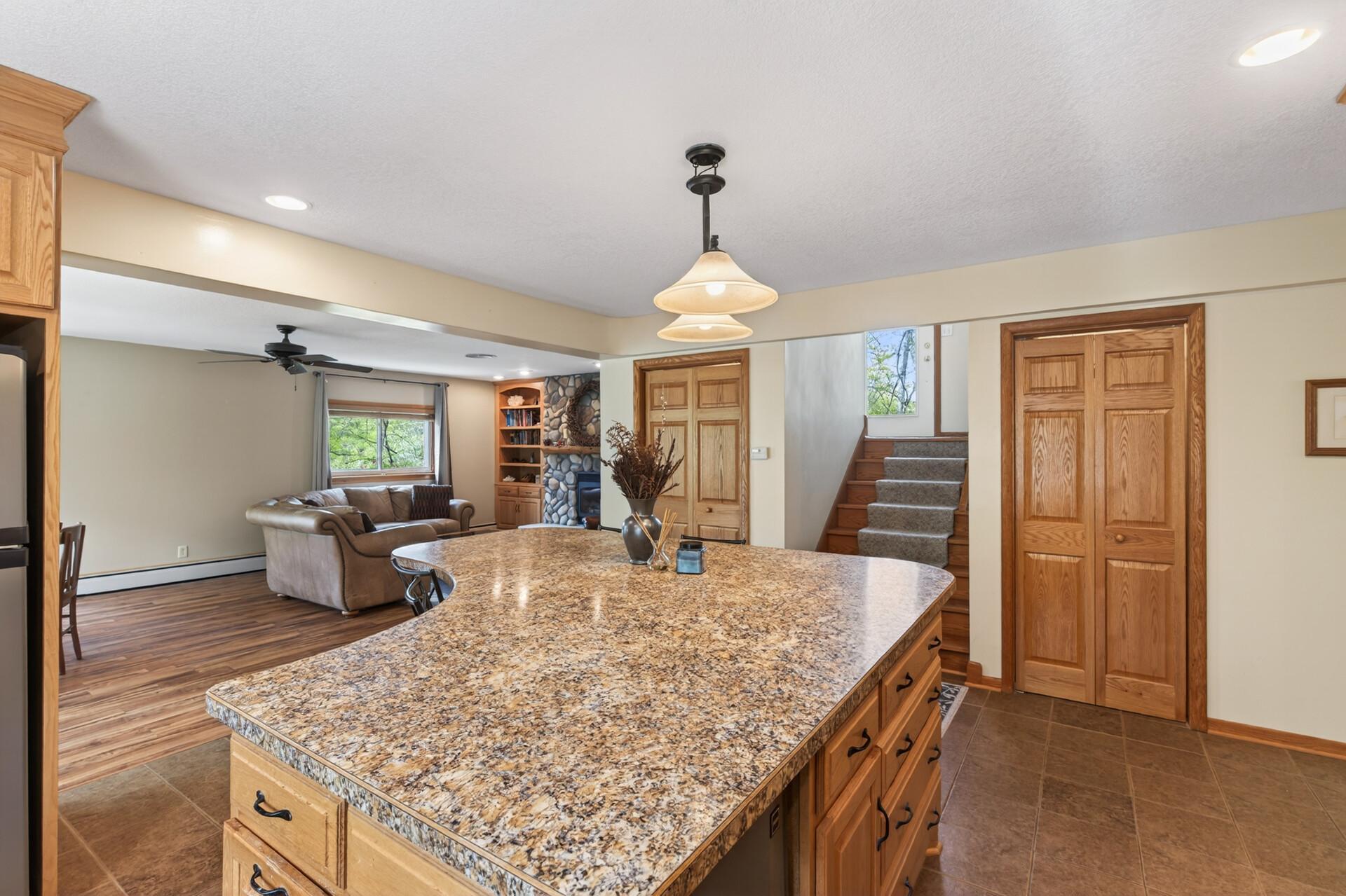 9551 Riverview Road Property Photo 8