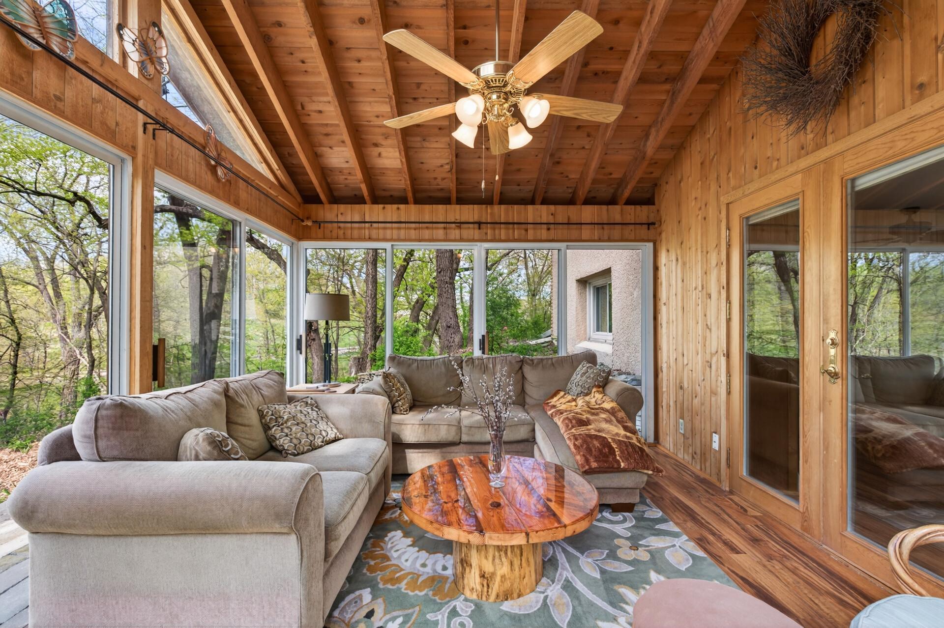 9551 Riverview Road Property Photo 10