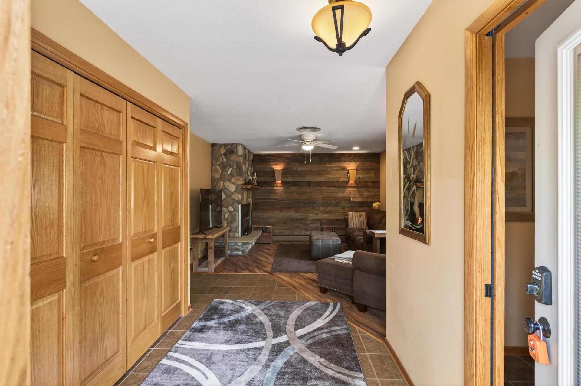 9551 Riverview Road Property Photo 12
