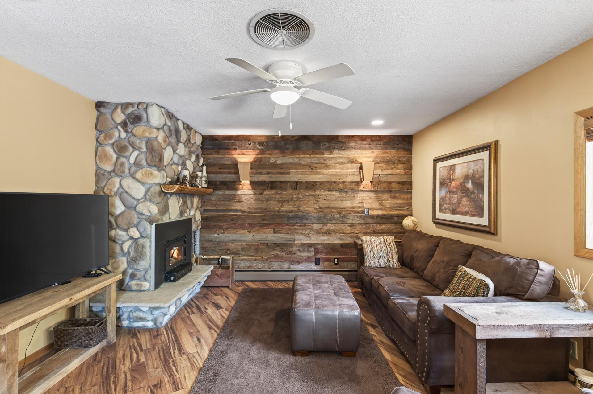 9551 Riverview Road Property Photo 13