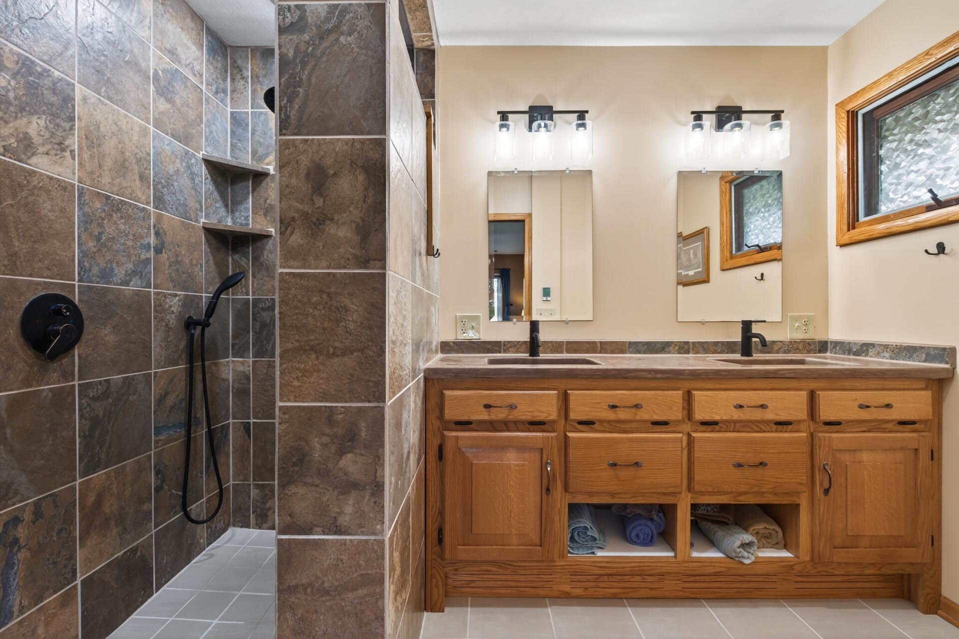 9551 Riverview Road Property Photo 17