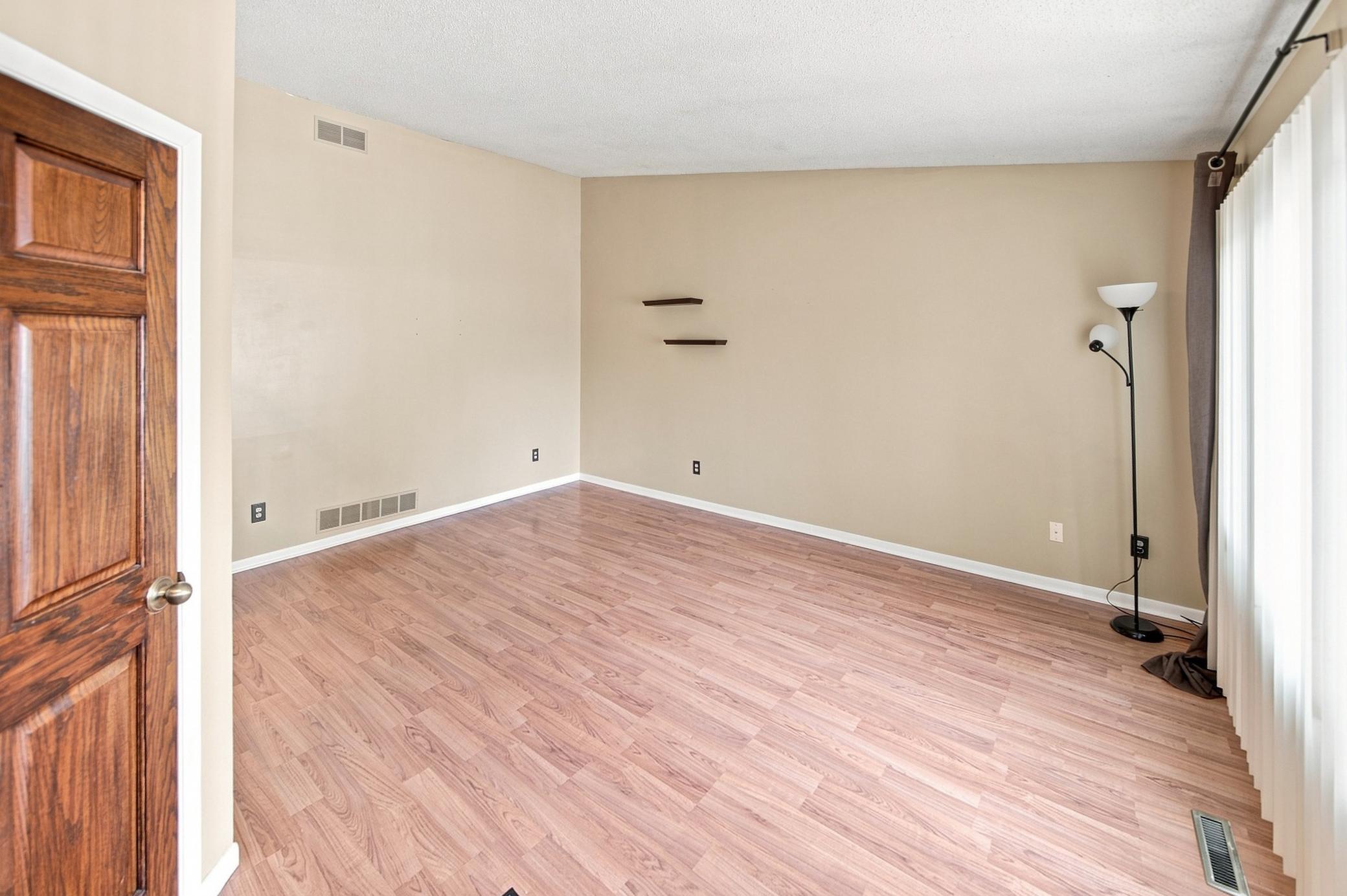 3031 25th St Nw Property Photo 4
