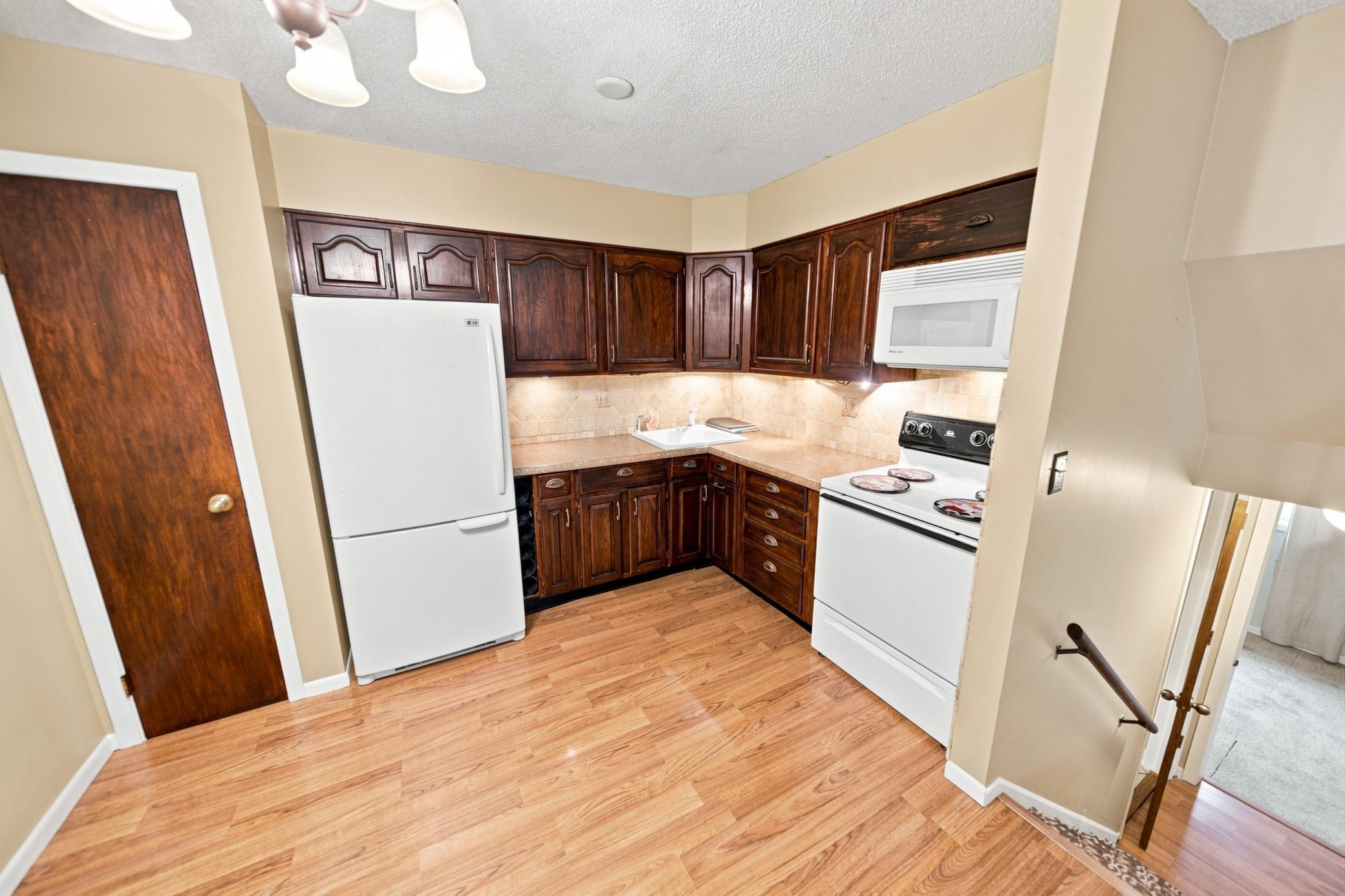 3031 25th St Nw Property Photo 6