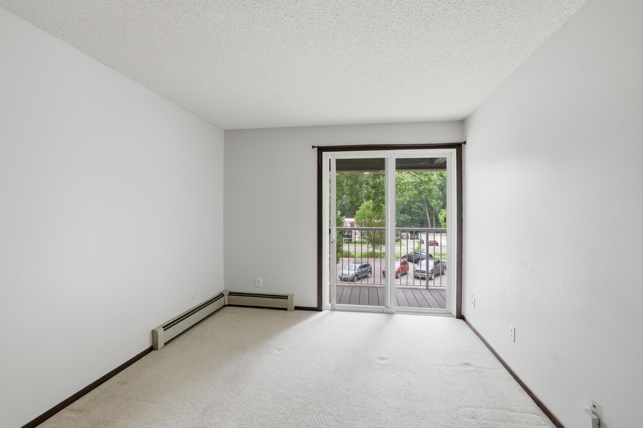 175 County Road B2 E 203 Property Photo 11