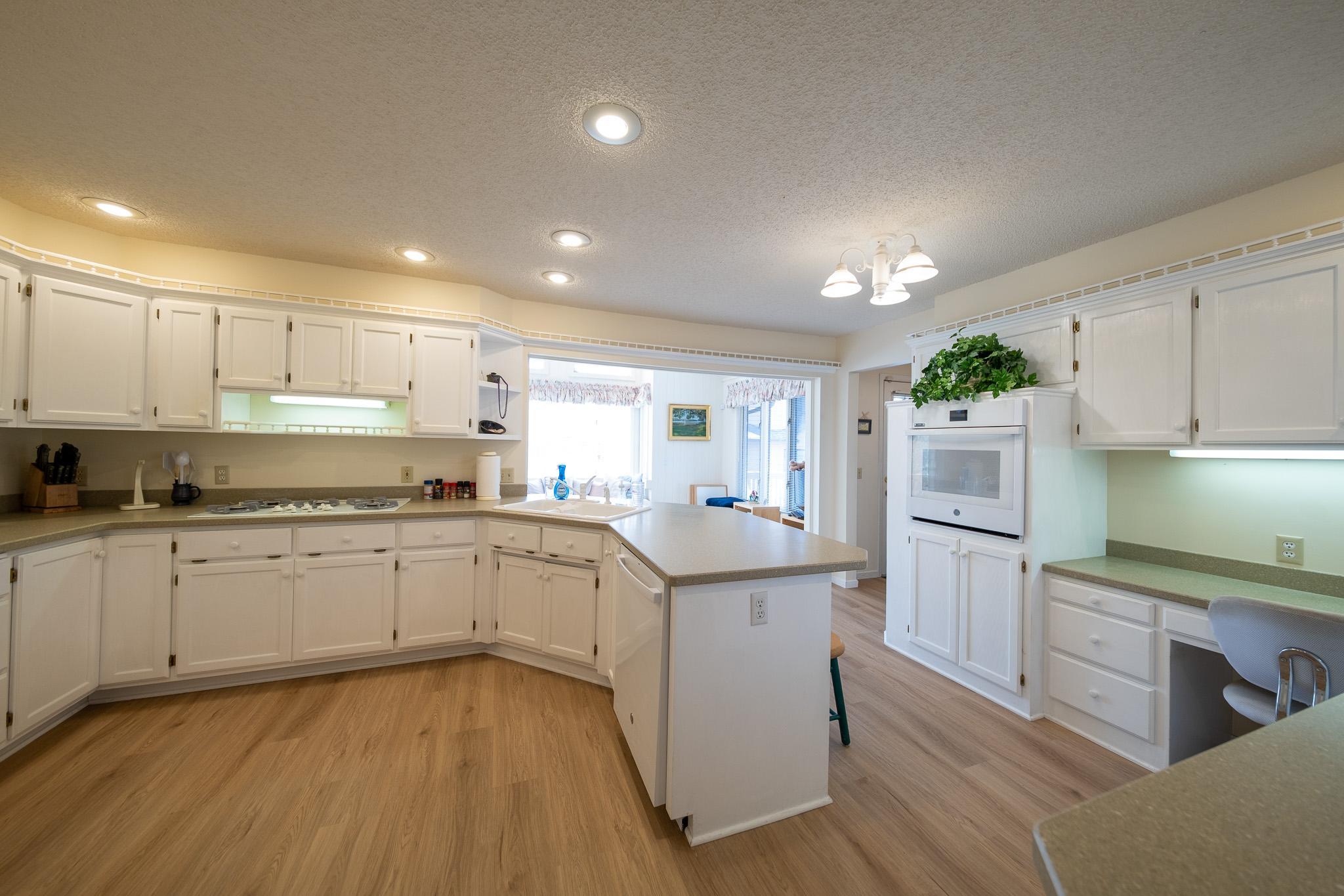 13274 Huntington Drive Property Photo 15