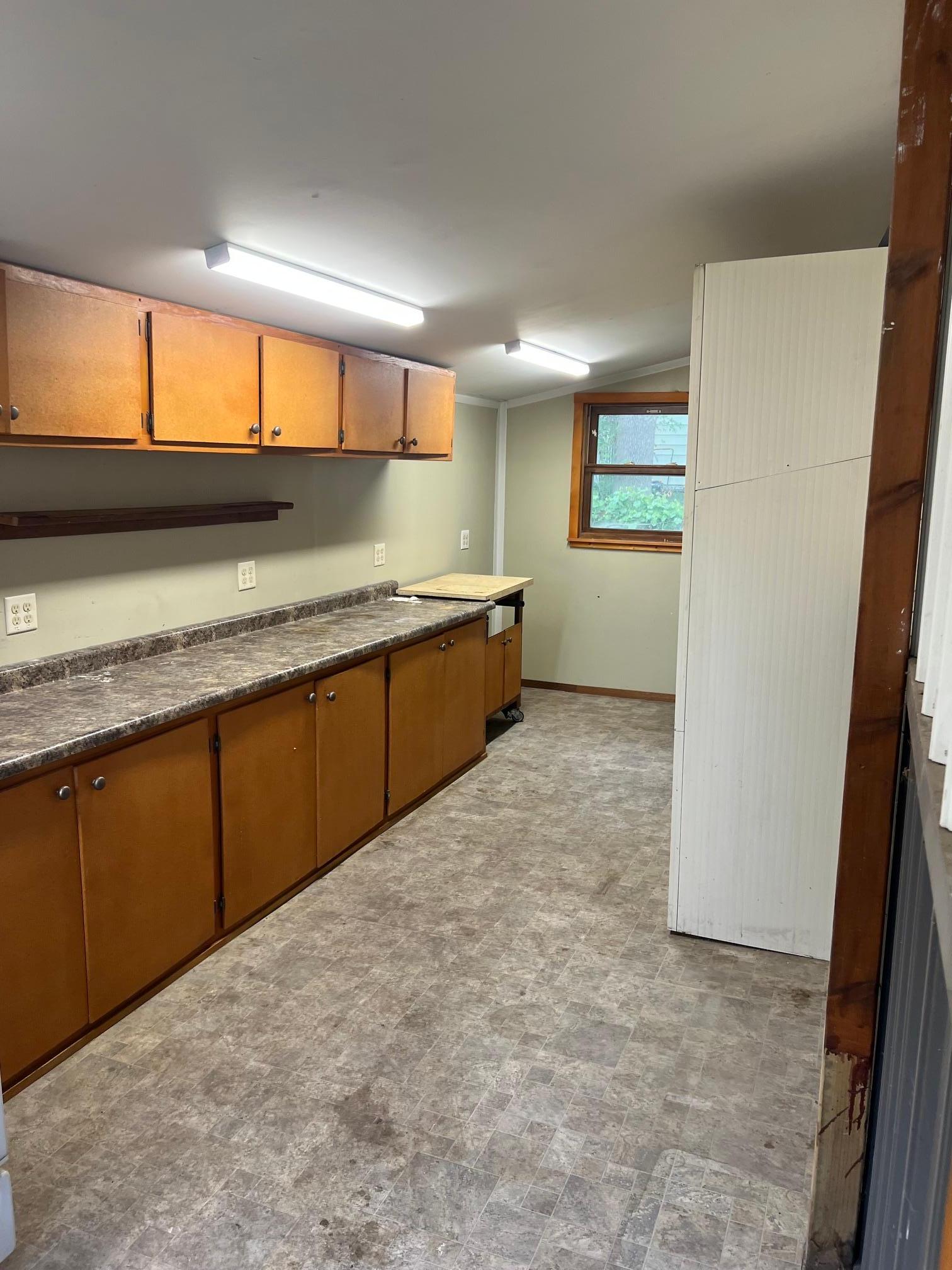 129 Nelson Street E Property Photo 9