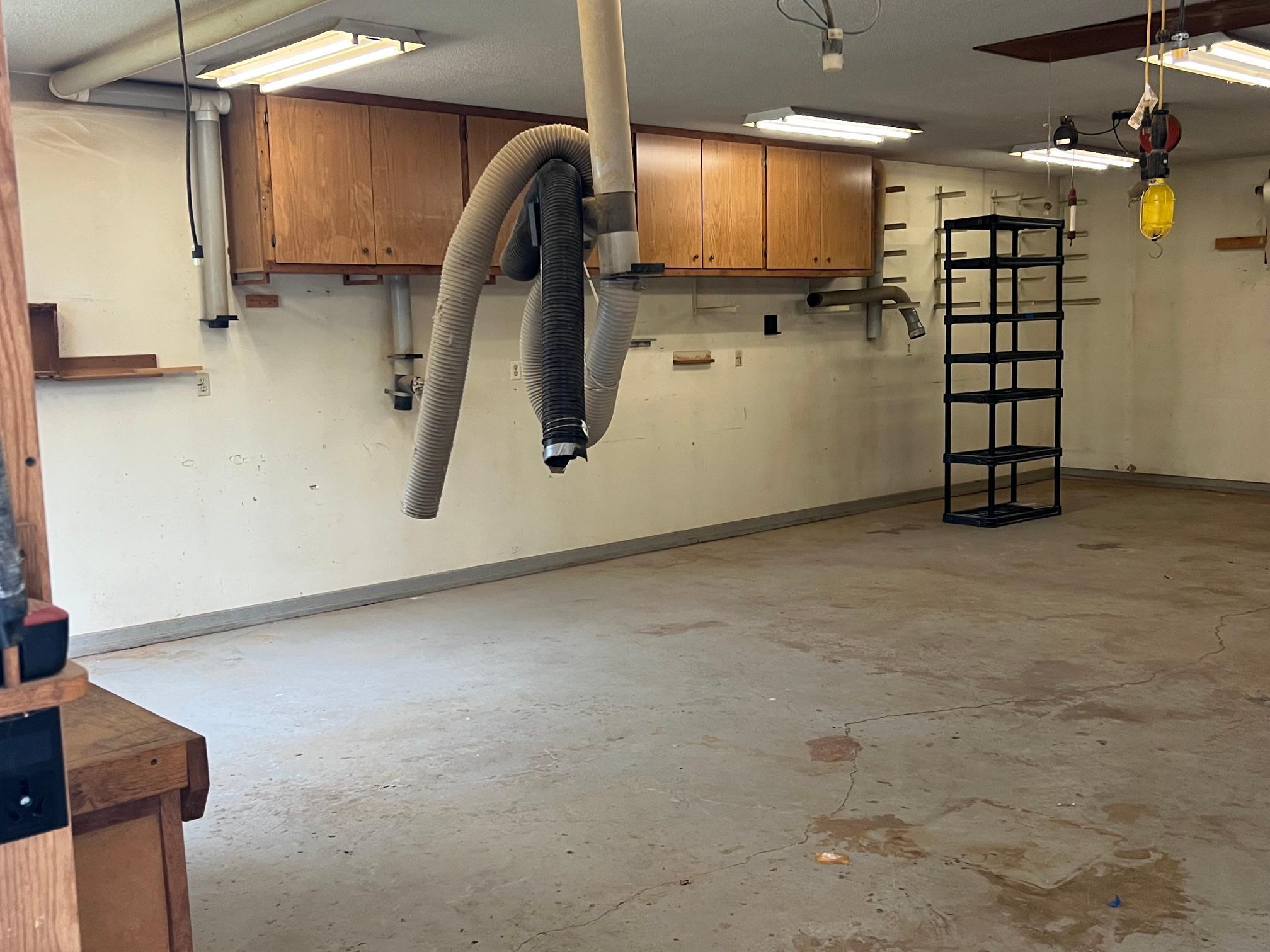 129 Nelson Street E Property Photo 29