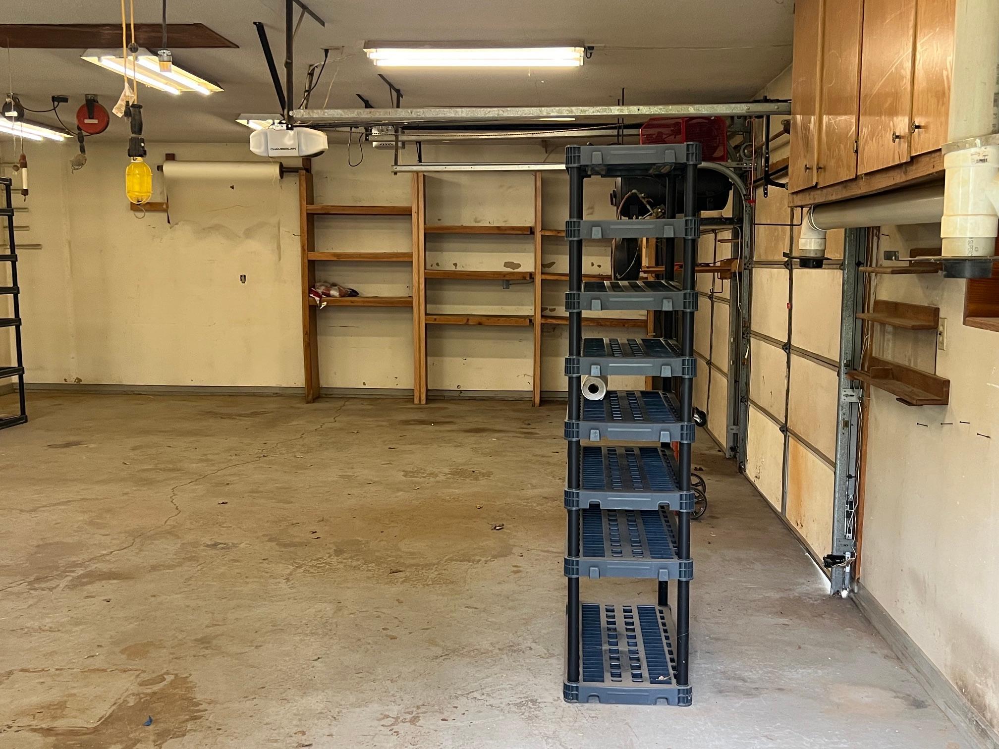 129 Nelson Street E Property Photo 30