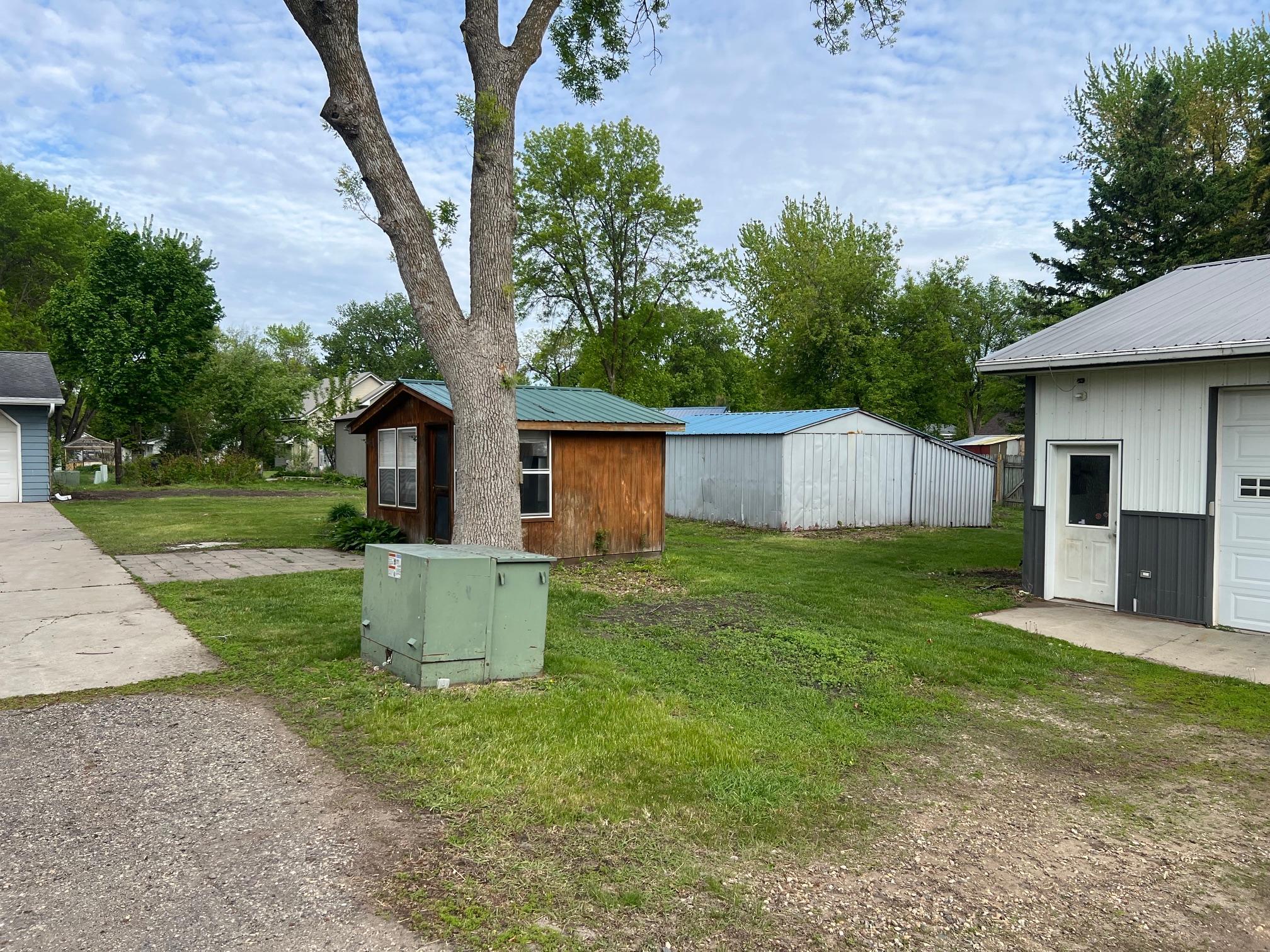 129 Nelson Street E Property Photo 49