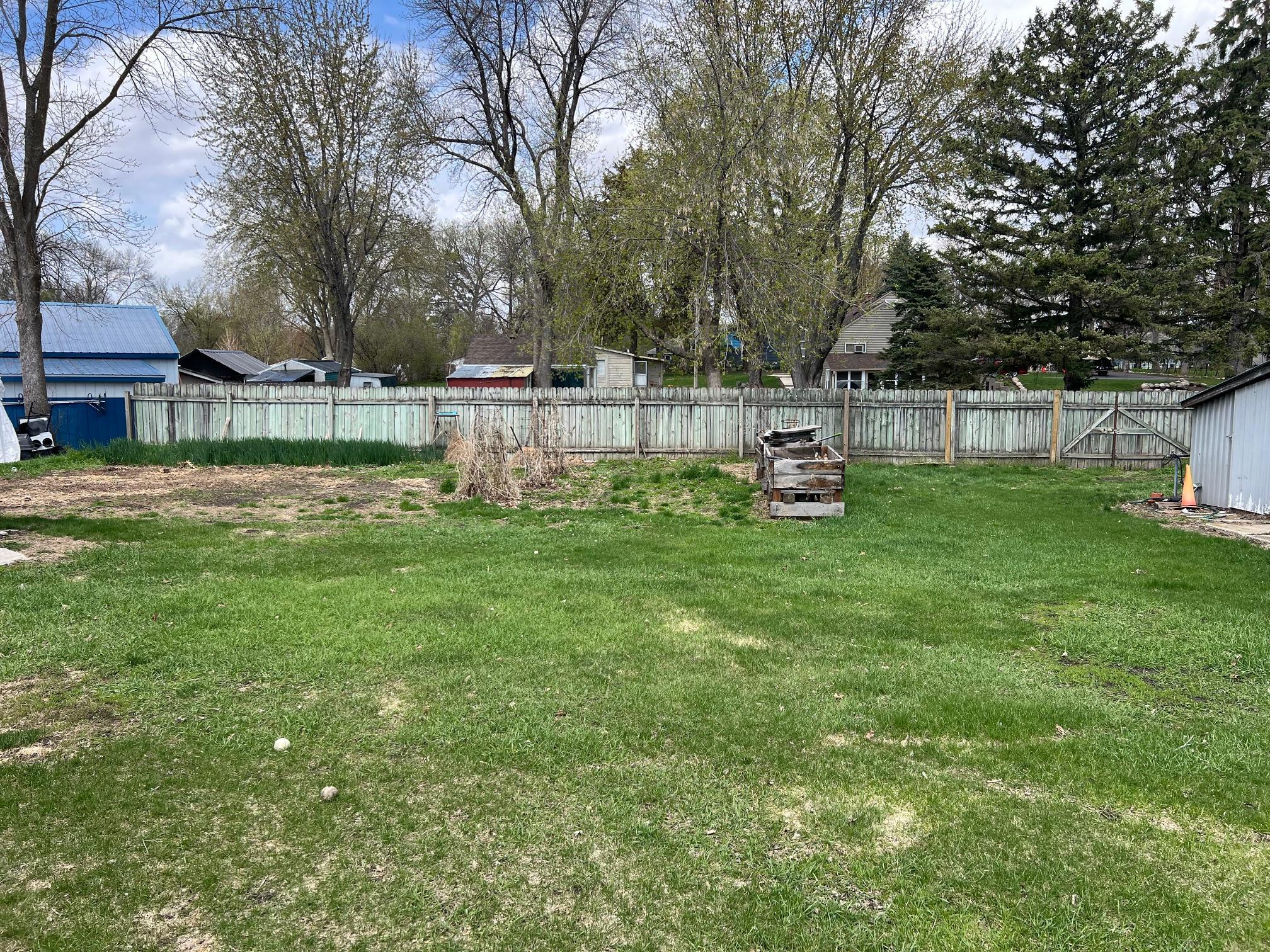 129 Nelson Street E Property Photo 52